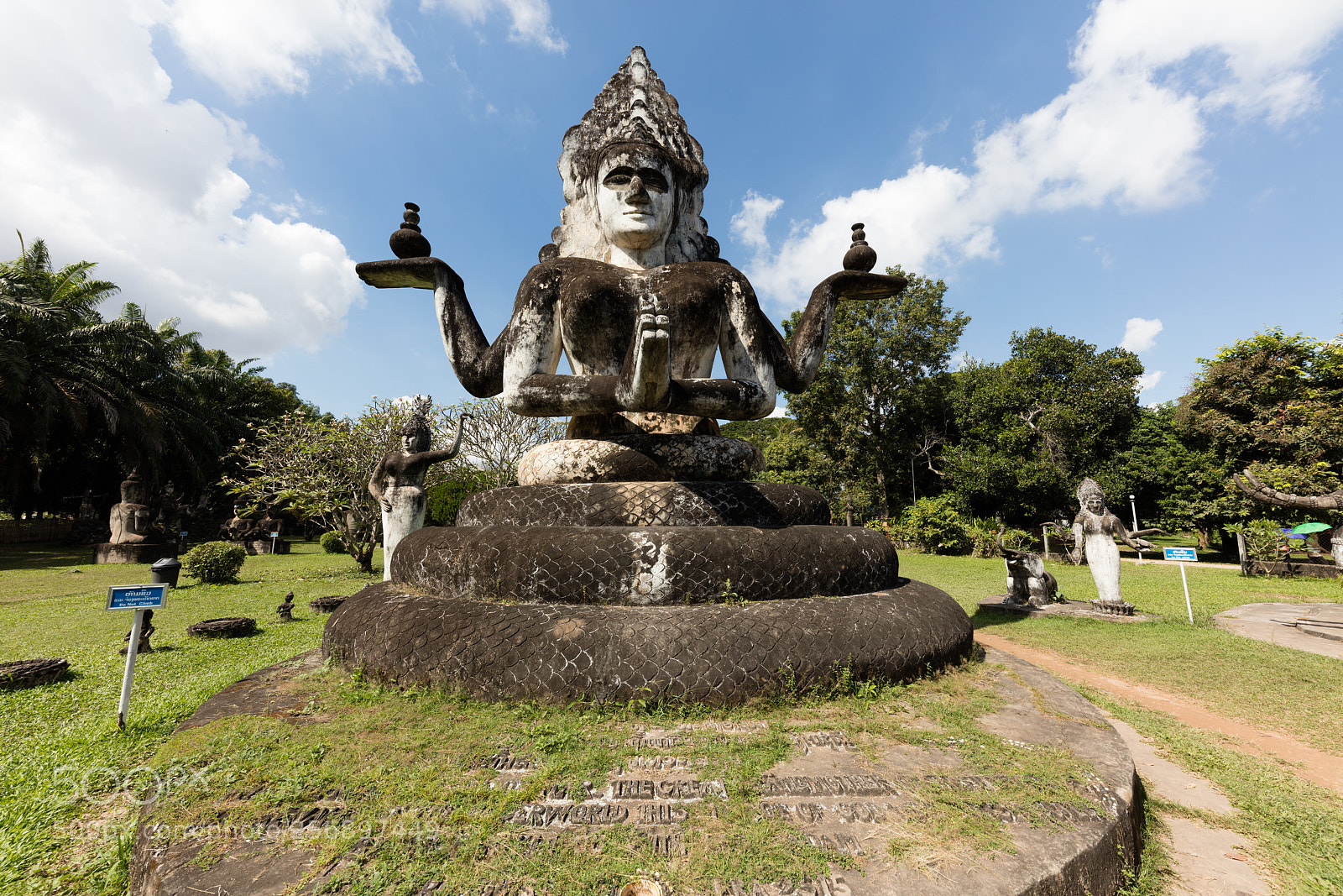 Canon EOS 5DS R sample photo. Wat xieng khuan buddha photography