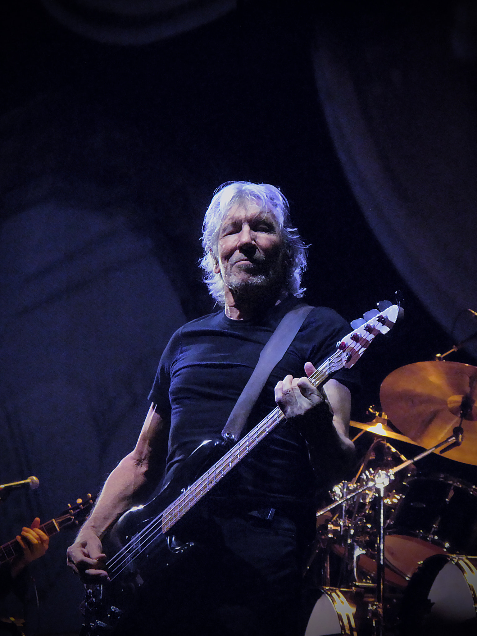 Canon PowerShot G10 sample photo. Roger waters photography