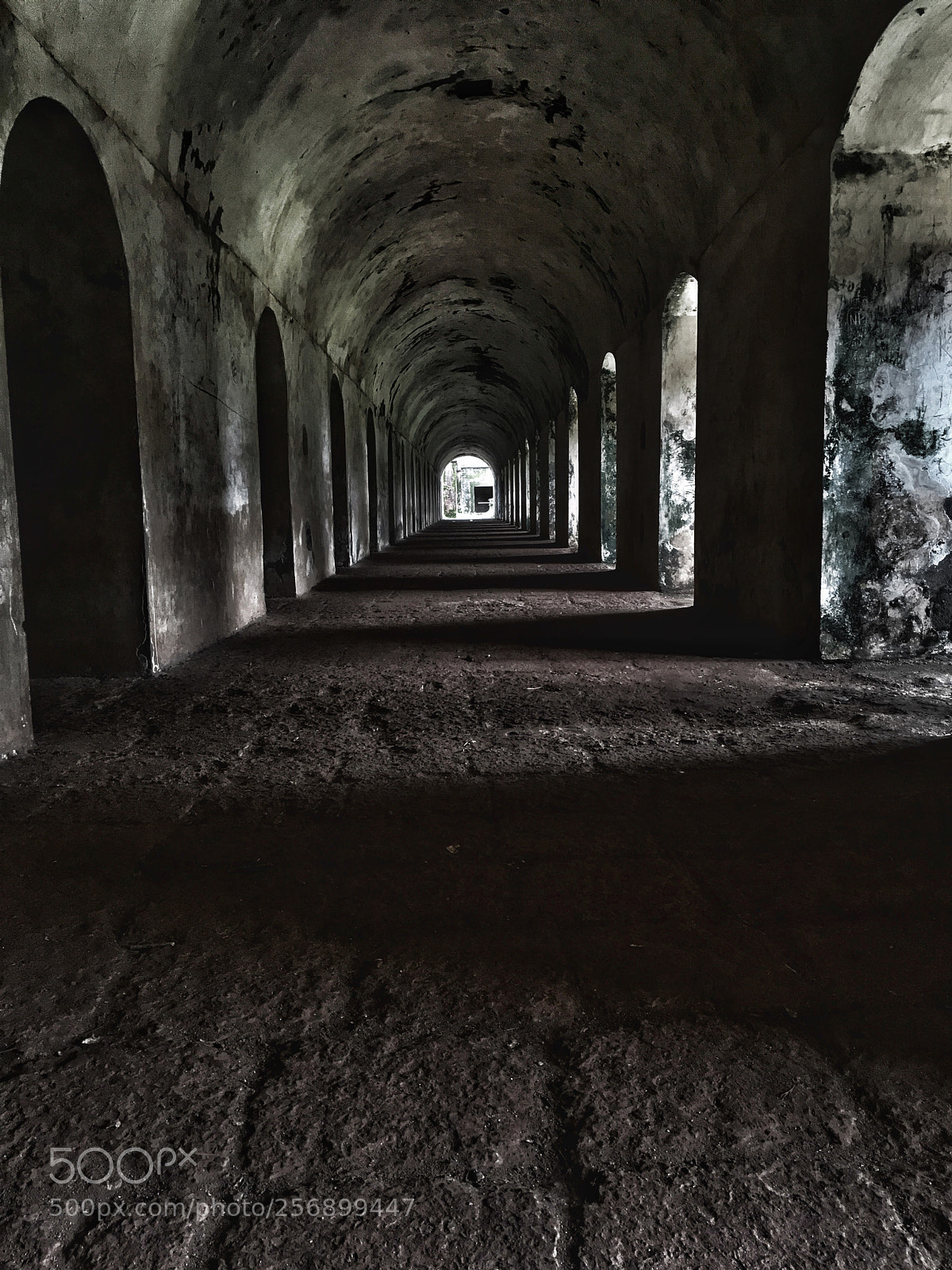 Apple iPhone 6s Plus sample photo. Dark hallway photography