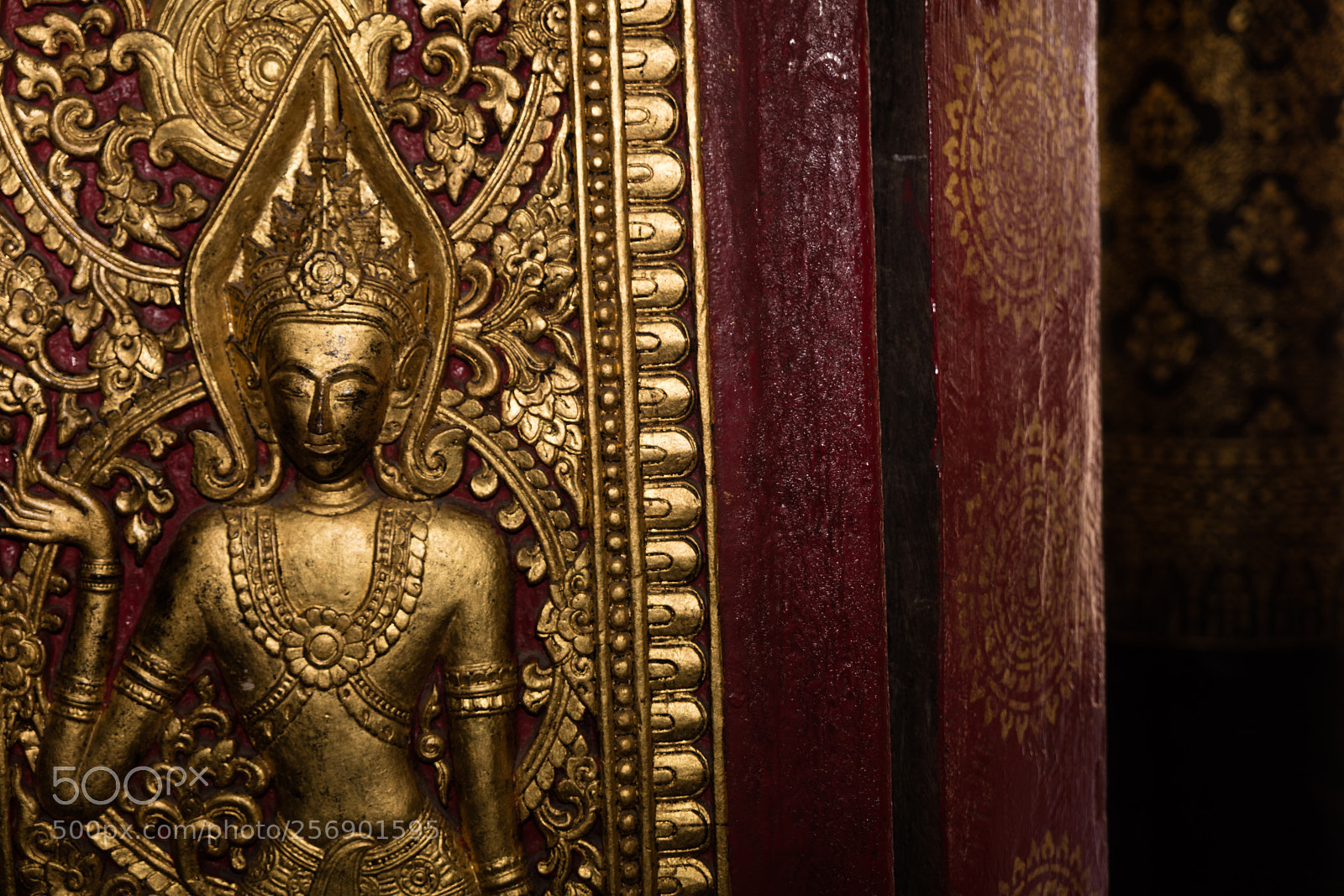 Canon EOS 5DS R sample photo. Temple in luang prabang photography