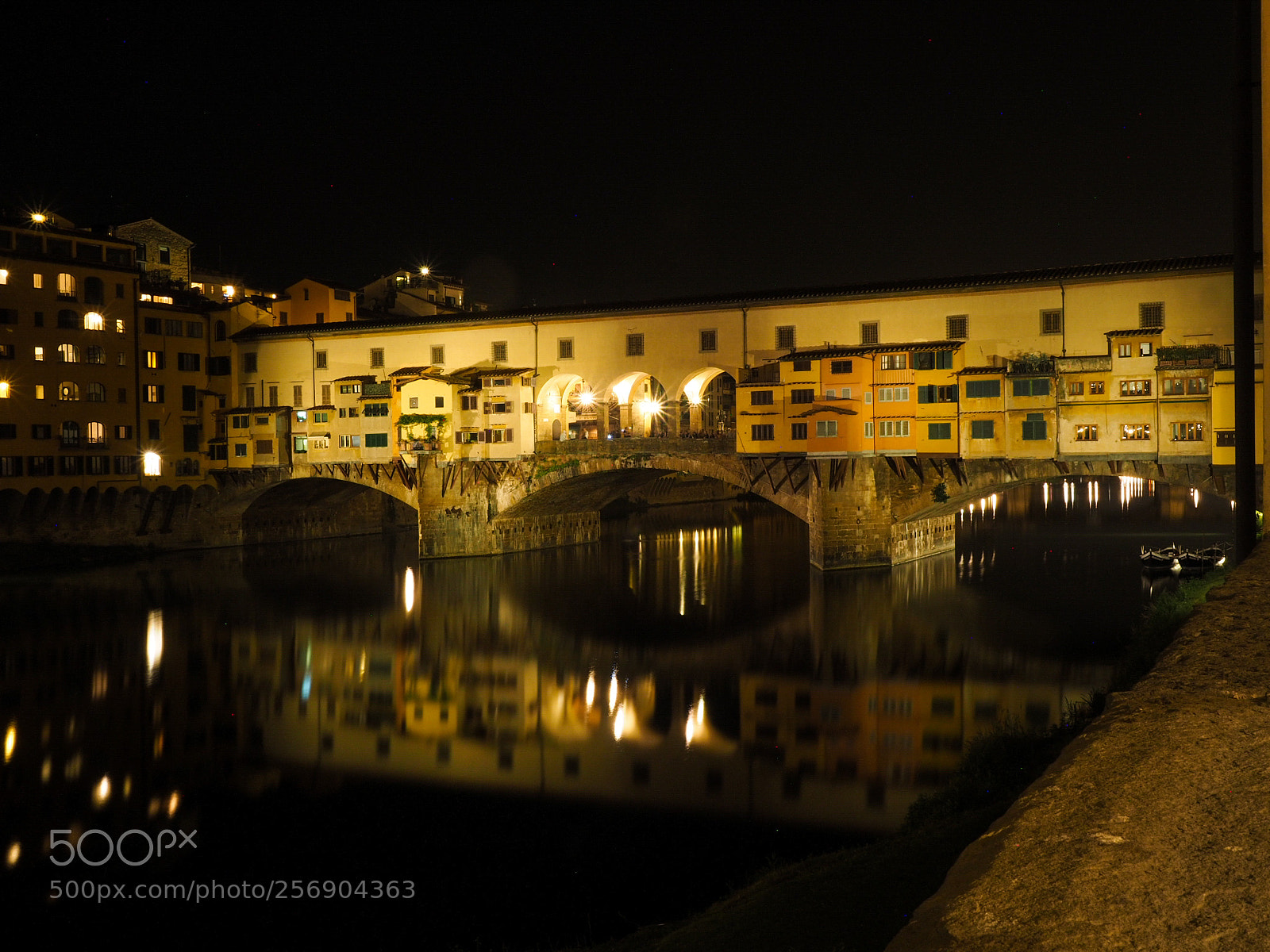Olympus OM-D E-M5 II sample photo. Reflections in florence photography