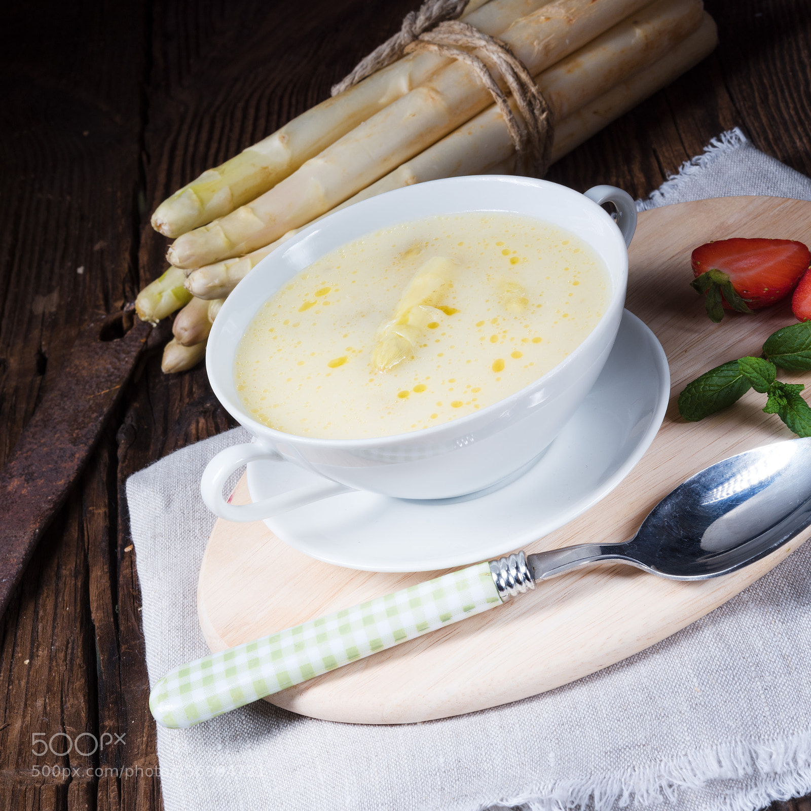 Nikon D810 sample photo. Rustic white asparagus cream photography