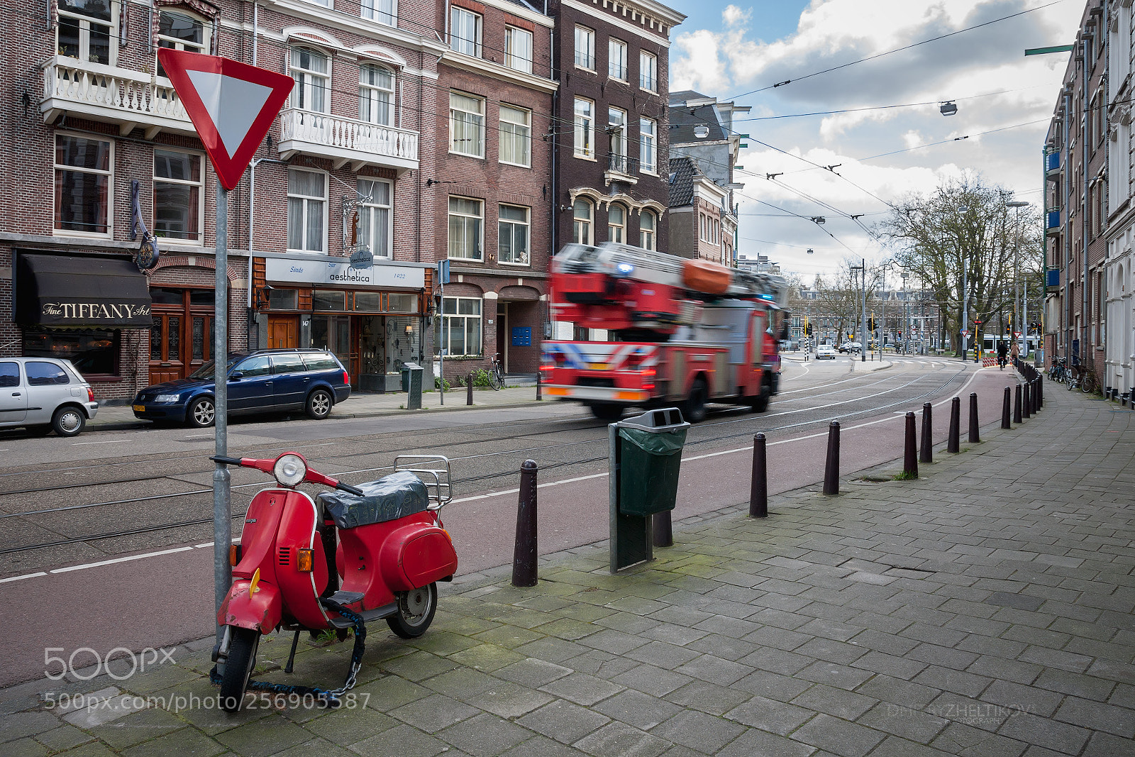 Canon EOS 40D sample photo. Weteringschans street photography