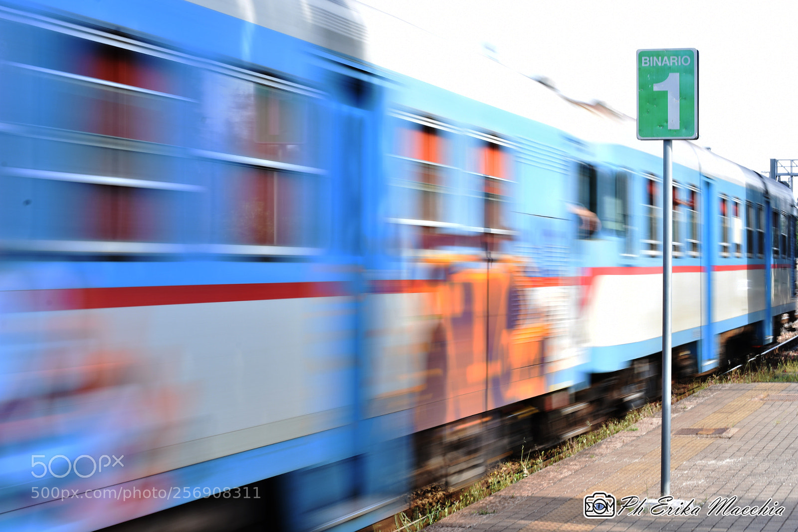 Nikon D3400 sample photo. Running train photography