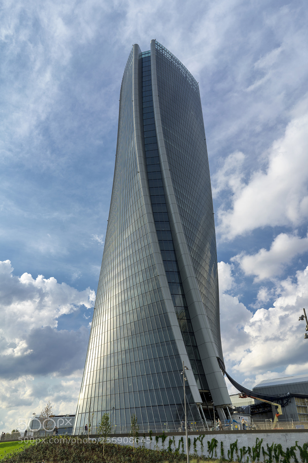 Sony a7 II sample photo. Hadid tower at citylife photography