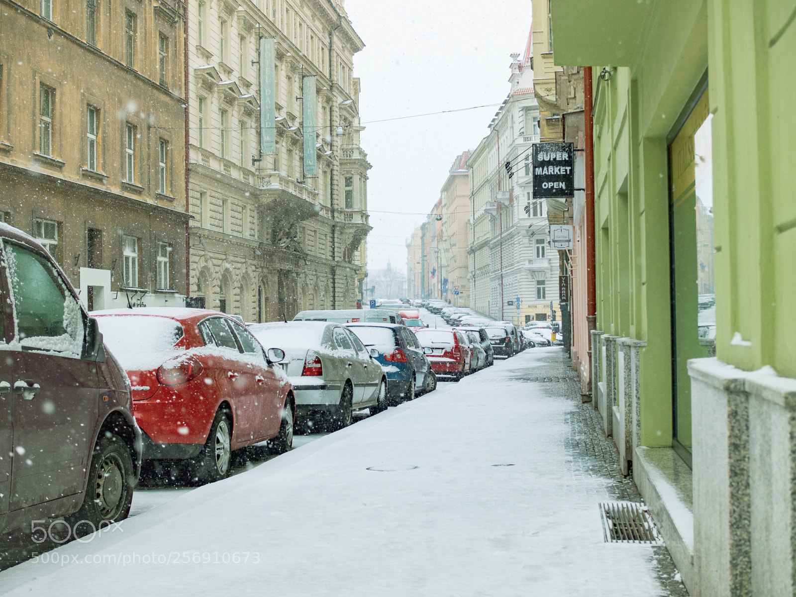 Olympus OM-D E-M1 sample photo. The streets of prague photography
