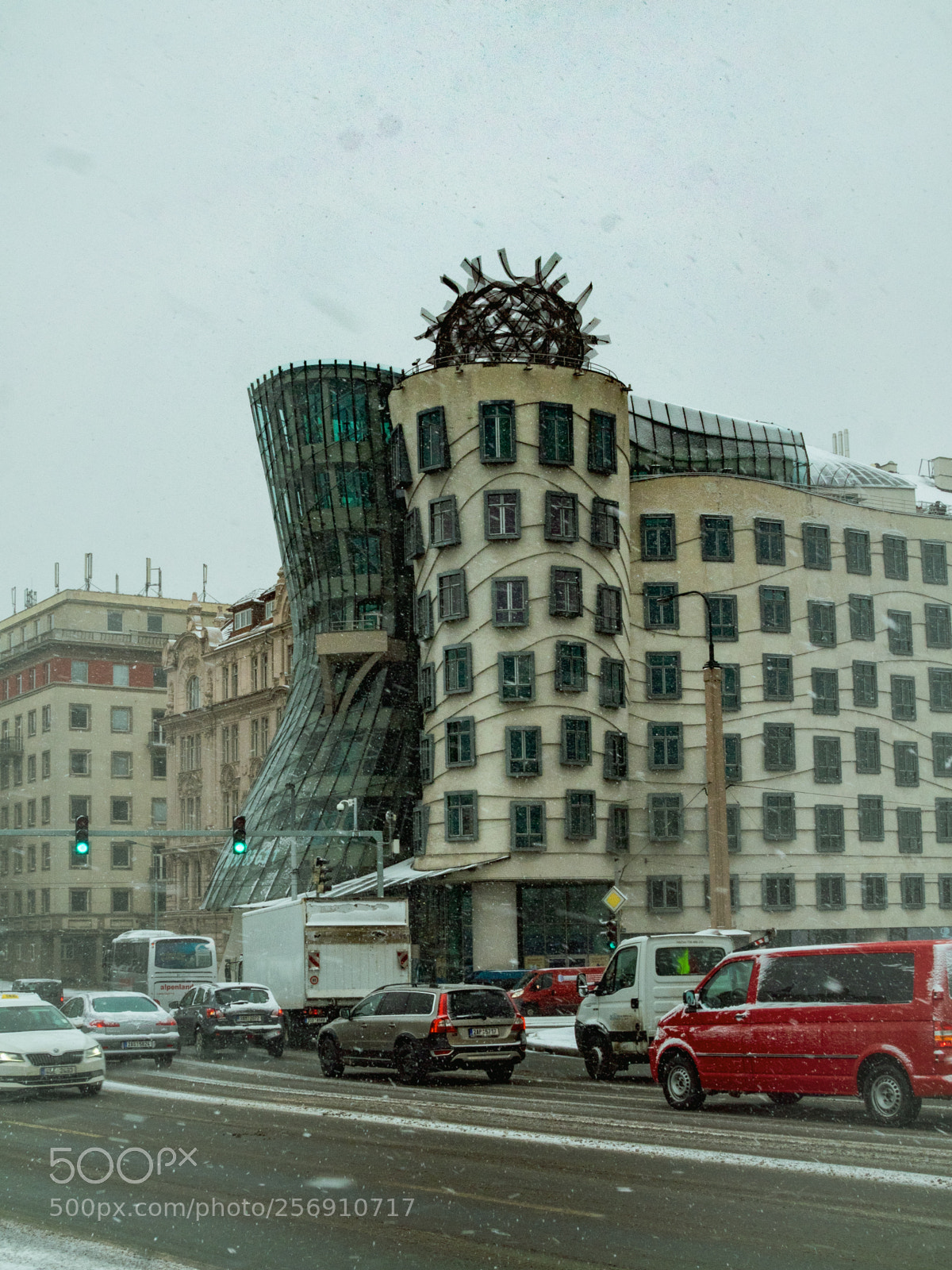 Olympus OM-D E-M1 sample photo. Dancing house, winter in photography