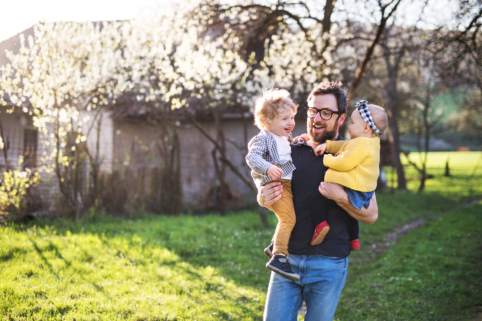 Nikon D5 sample photo. A father with toddler photography