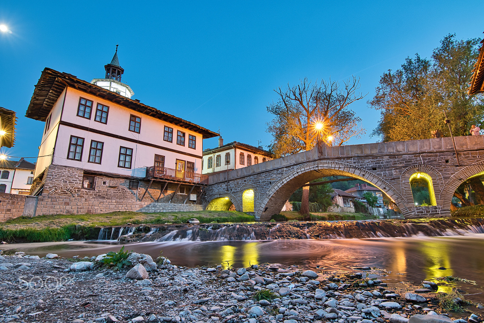 Tokina AT-X 11-20 F2.8 PRO DX (AF 11-20mm f/2.8) sample photo. The bridge and the clock tower in tryavna photography
