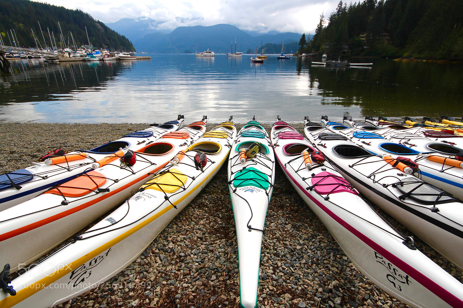 Canon EOS 700D (EOS Rebel T5i / EOS Kiss X7i) sample photo. Kayak cove photography