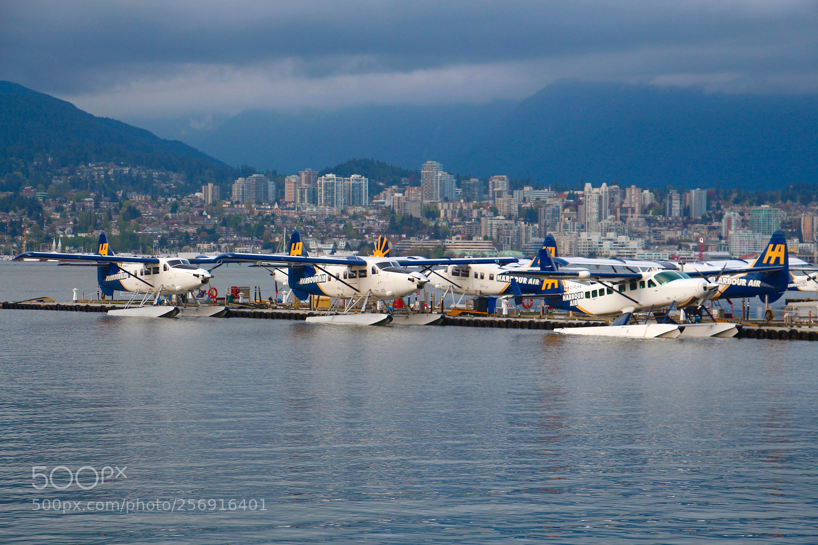 Canon EOS 700D (EOS Rebel T5i / EOS Kiss X7i) sample photo. Harbour air photography