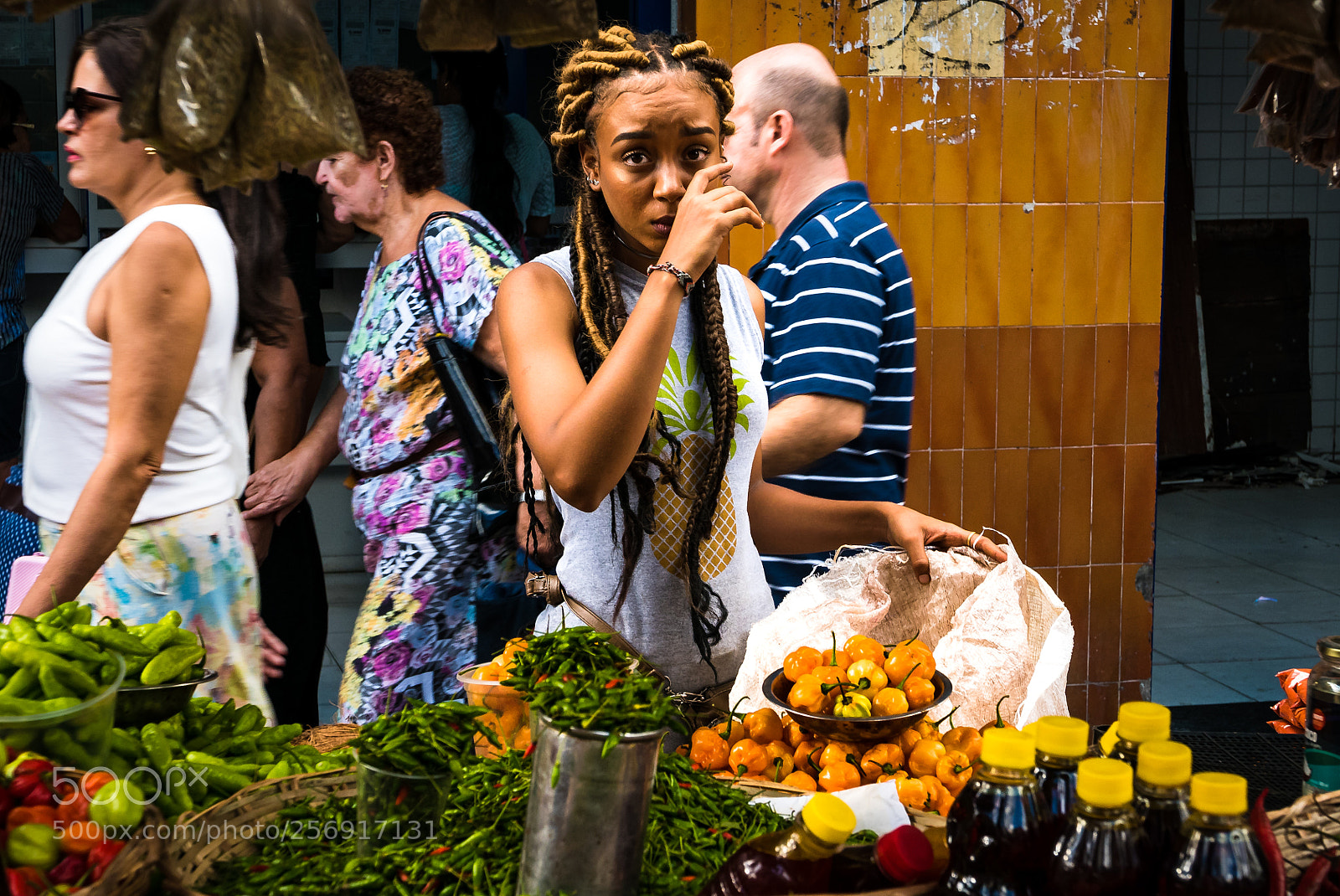Leica D-Lux (Typ 109) sample photo. Street market in salvador photography