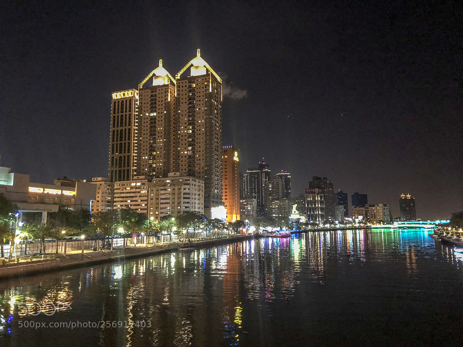 Apple iPhone 8 Plus sample photo. Love river, kaohsiung, taiwan photography