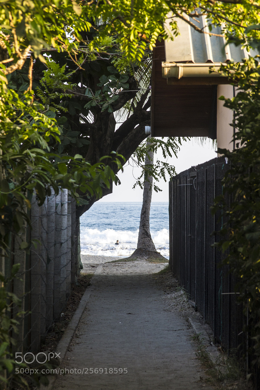 Canon EOS 7D sample photo. Looking to the beach photography
