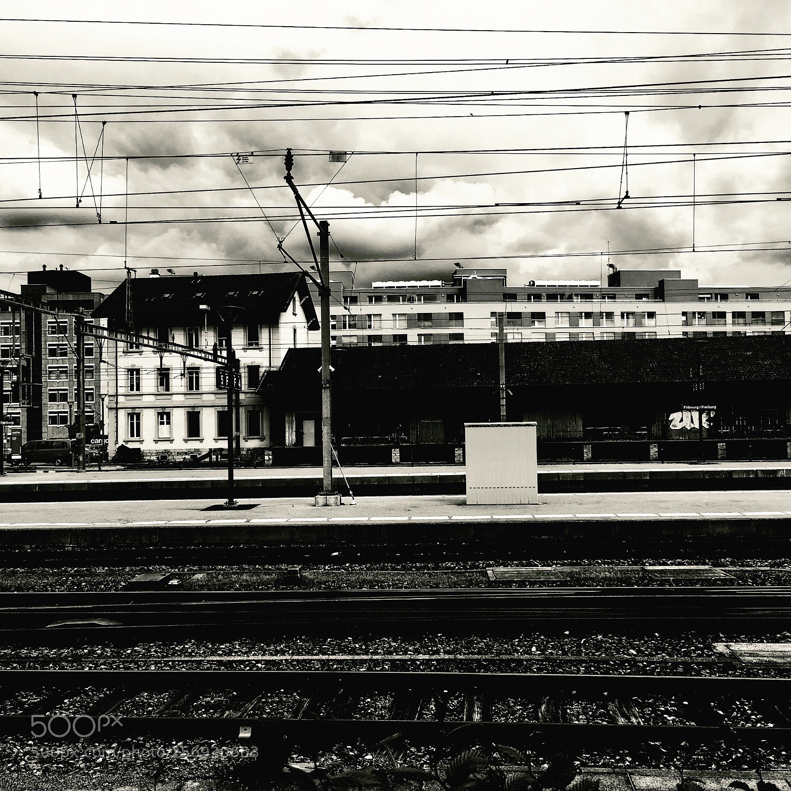 Apple iPhone SE sample photo. Ancienne gare  photography