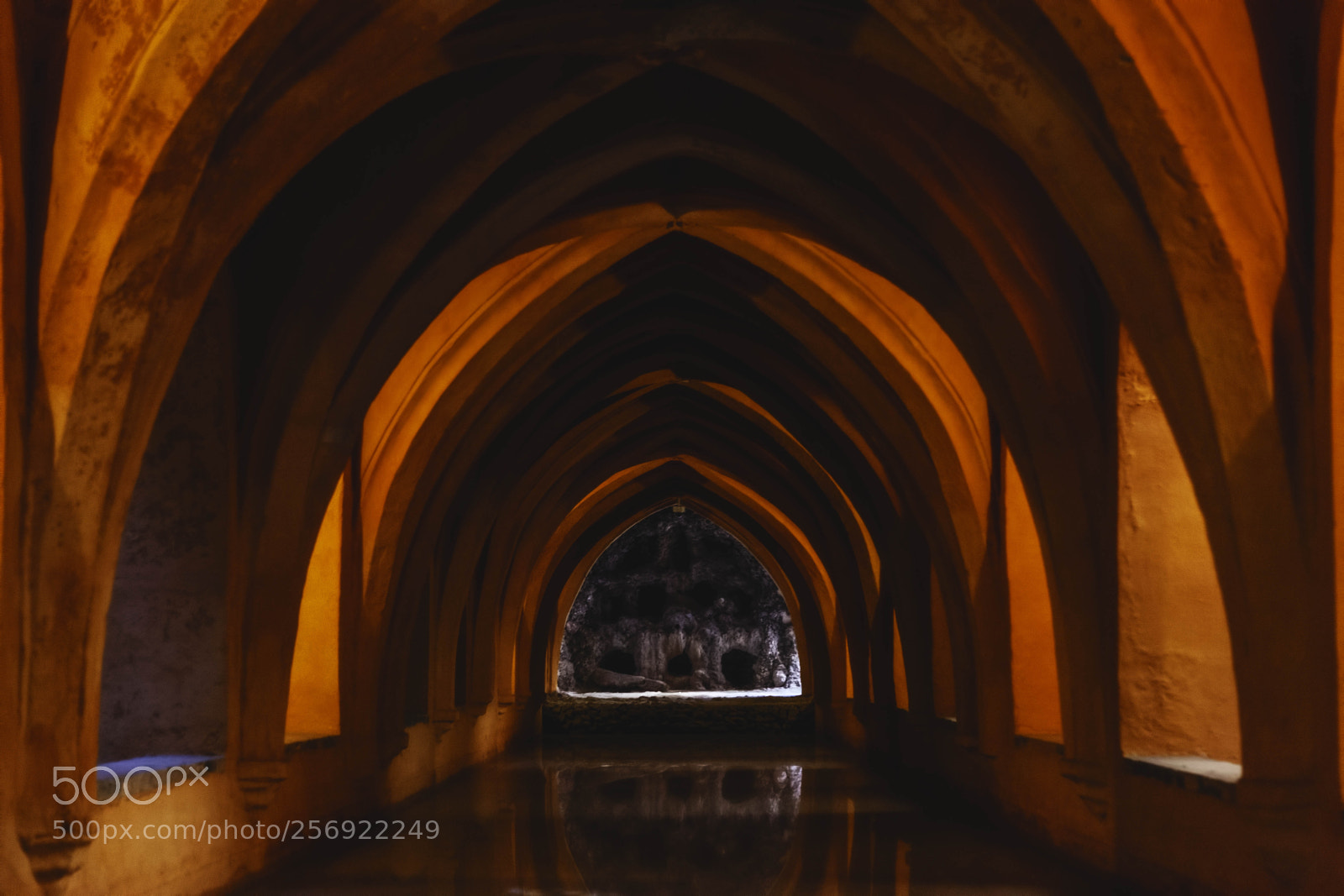 Canon EOS 5D Mark II sample photo. Alcazar's bath photography