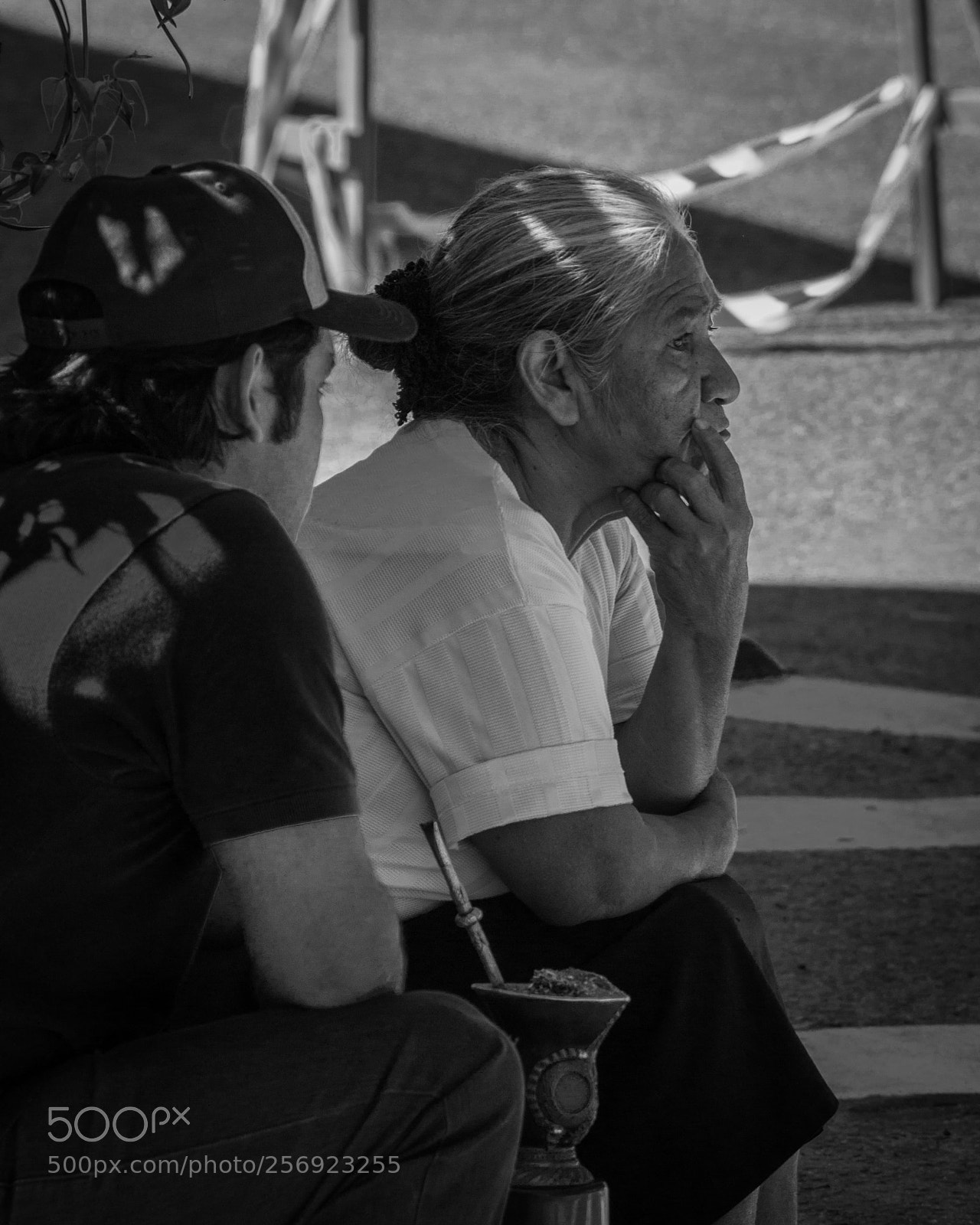 Canon EOS 700D (EOS Rebel T5i / EOS Kiss X7i) sample photo. Old lady photography
