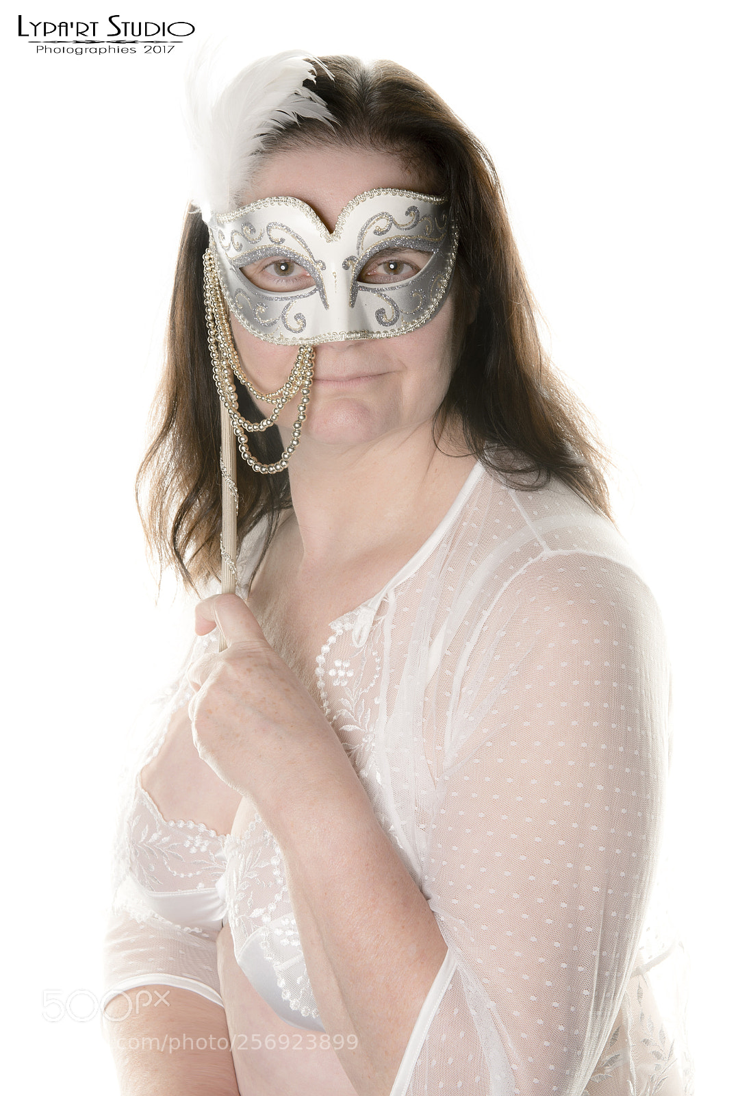 Nikon D4 sample photo. La dame en blanc photography