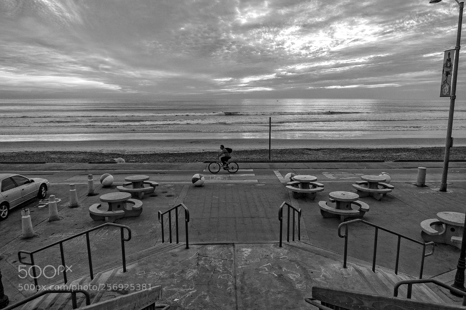Sony a6000 sample photo. Bicyclist on the strand photography