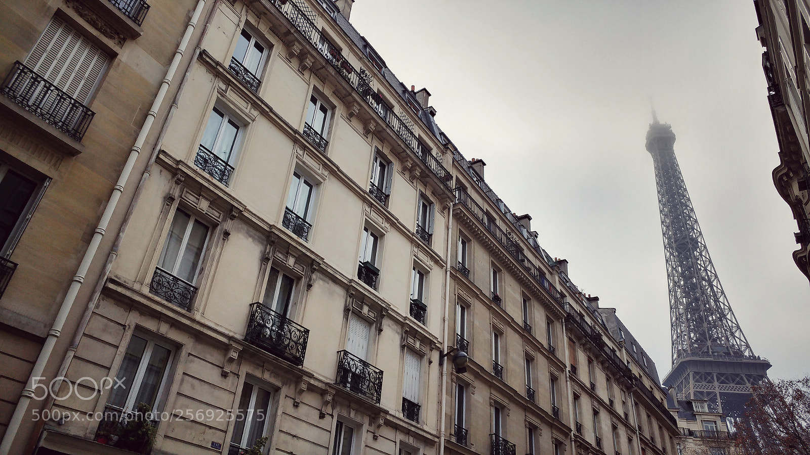LG G5 sample photo. Paris photography