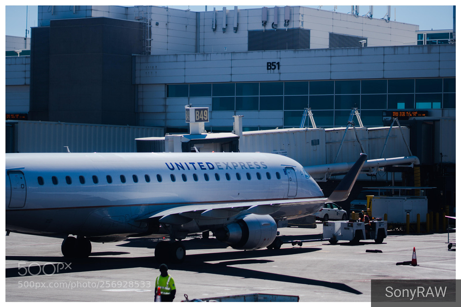 Sony a6500 sample photo. Taxiing photography