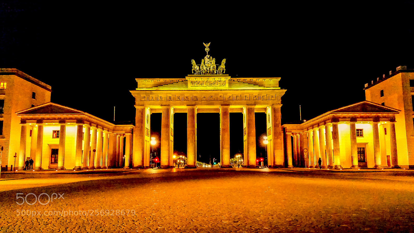 Samsung Galaxy S5 sample photo. Brandenburger tor & saturn photography