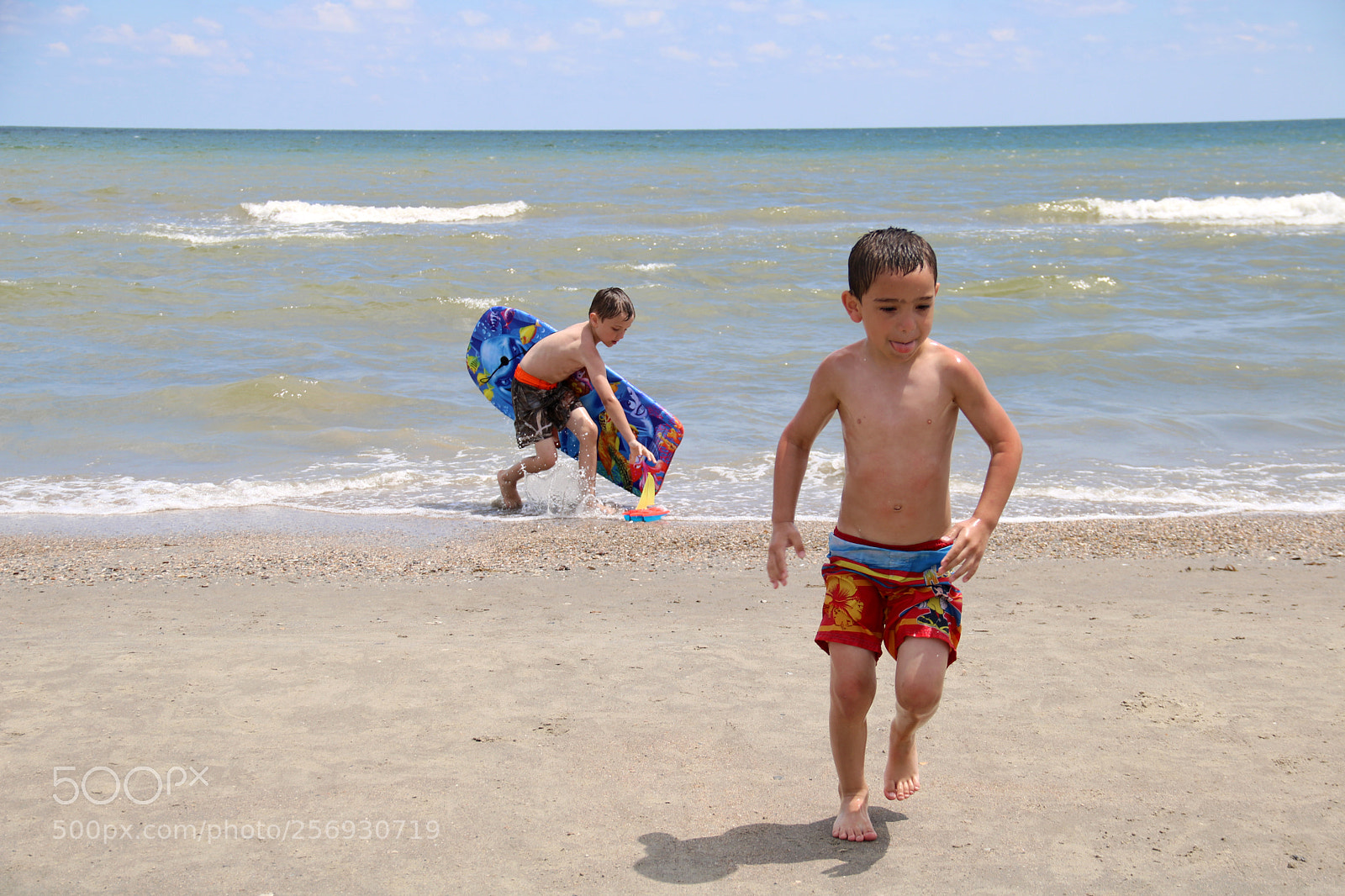 Canon EOS 750D (EOS Rebel T6i / EOS Kiss X8i) sample photo. Surfer boys 6906 photography