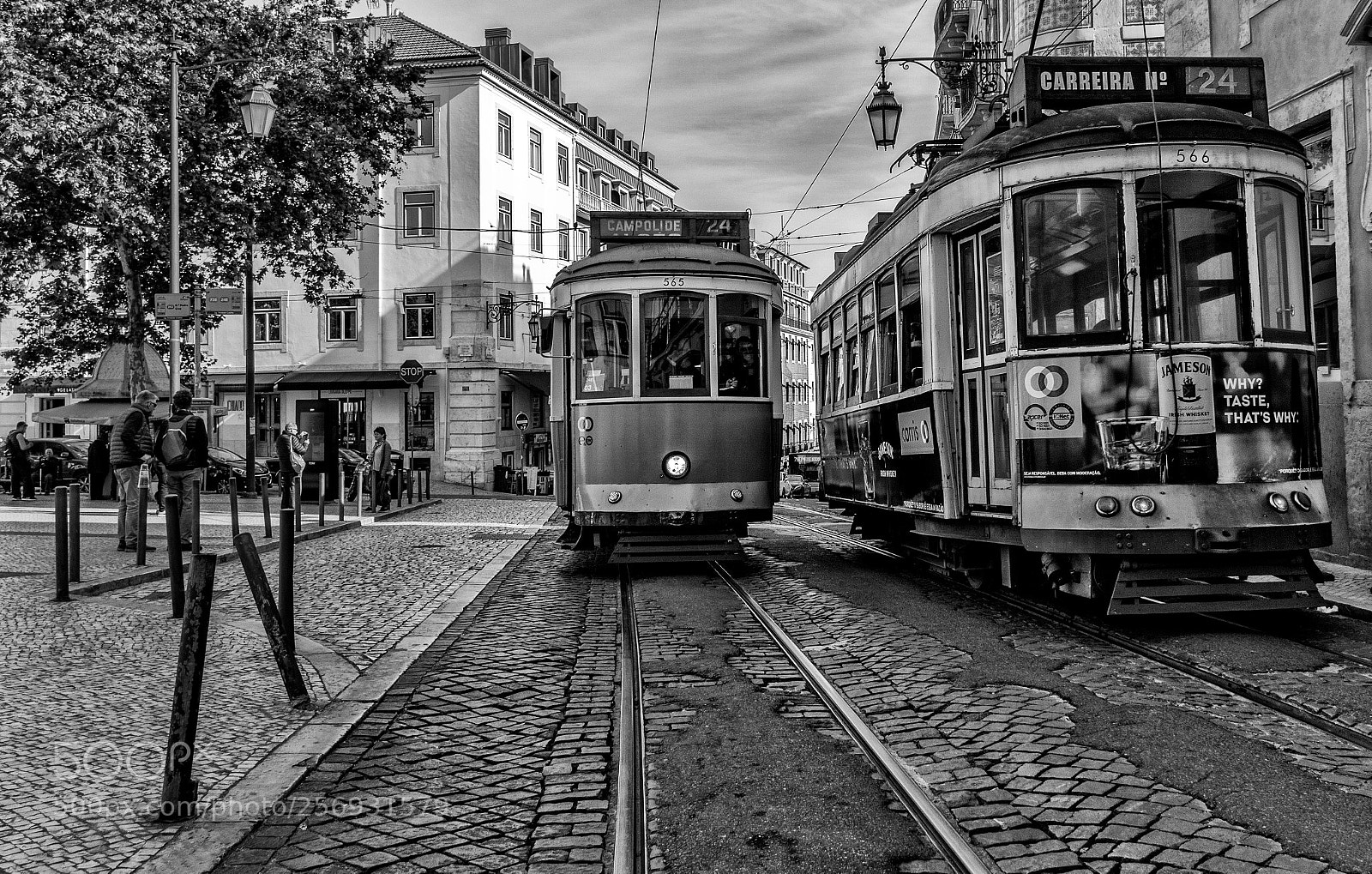 Sony a6000 sample photo. Back in lisbon photography