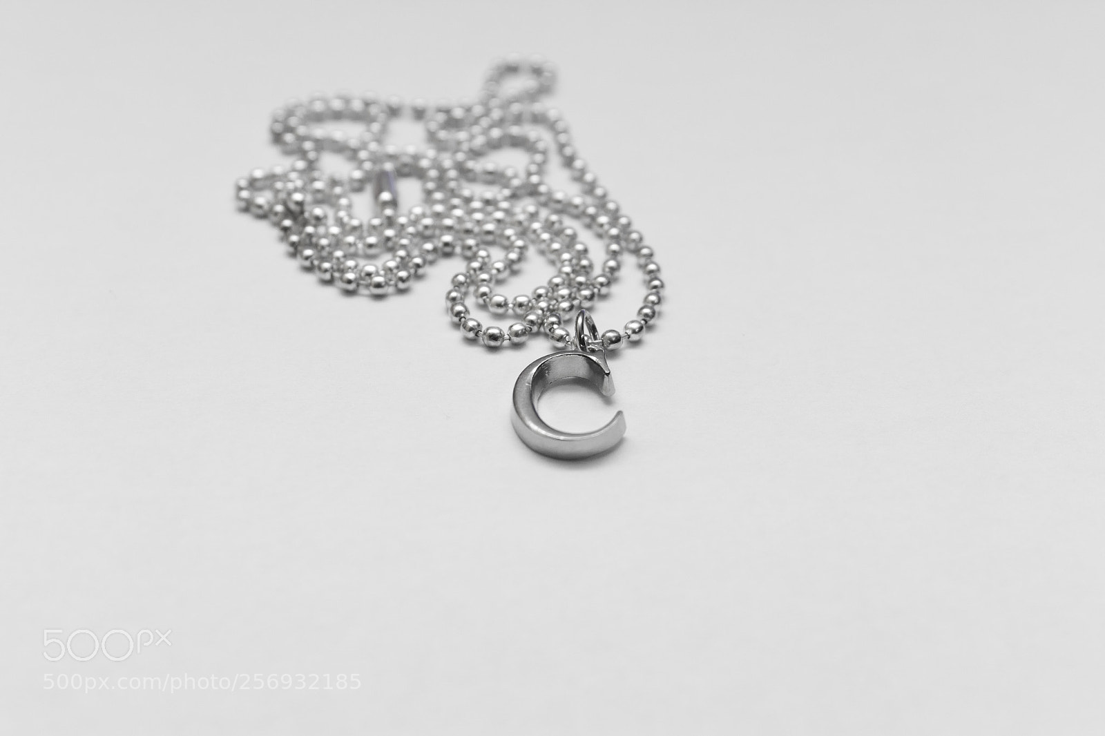 Canon EOS 1300D (EOS Rebel T6 / EOS Kiss X80) sample photo. Jewerly photography