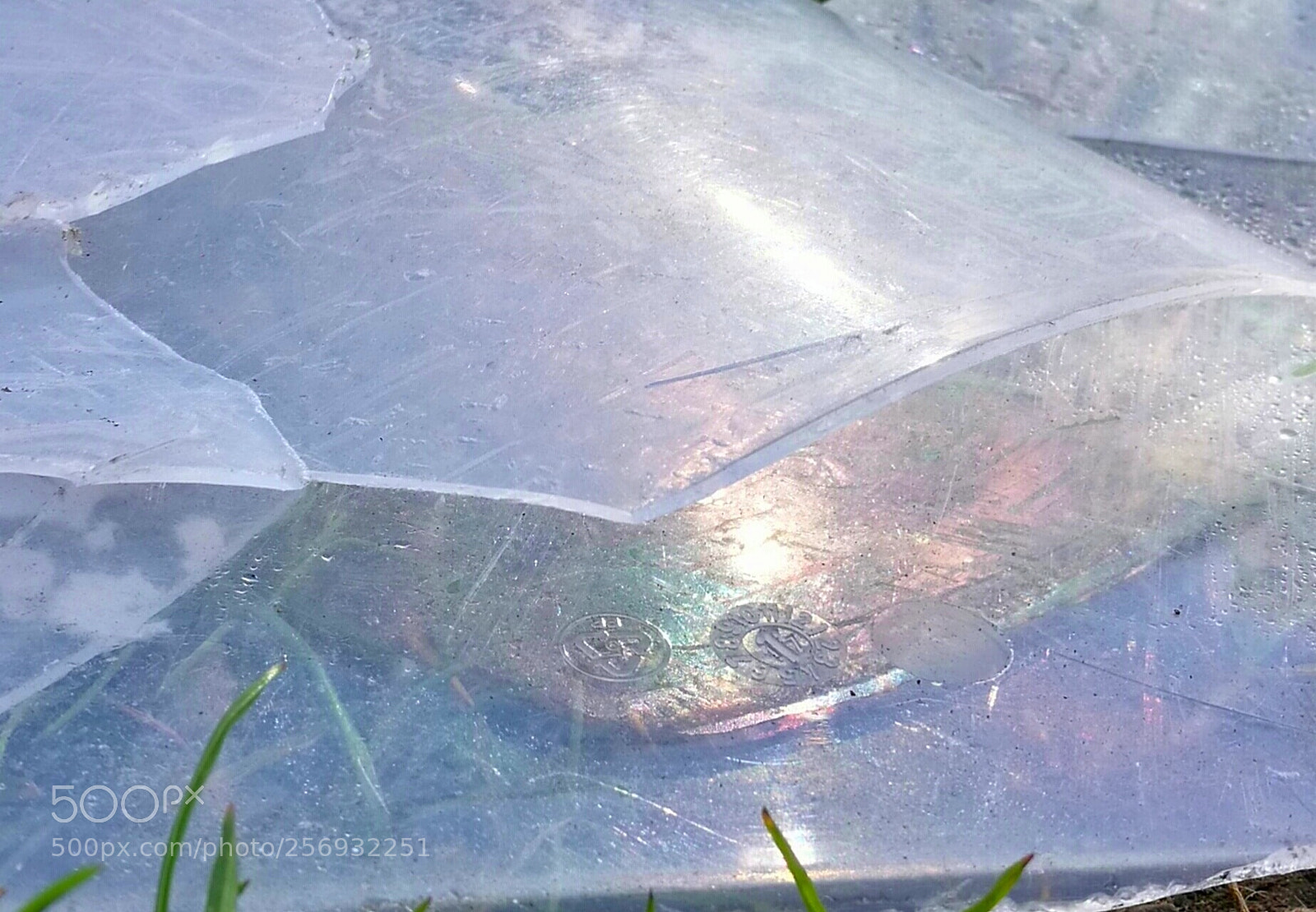 HUAWEI P9 sample photo. Broken plastic photography