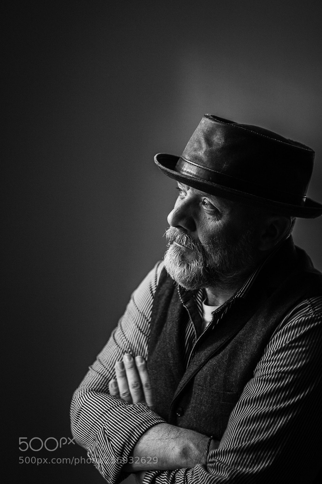 Canon EOS 30D sample photo. Sharp dressed man photography