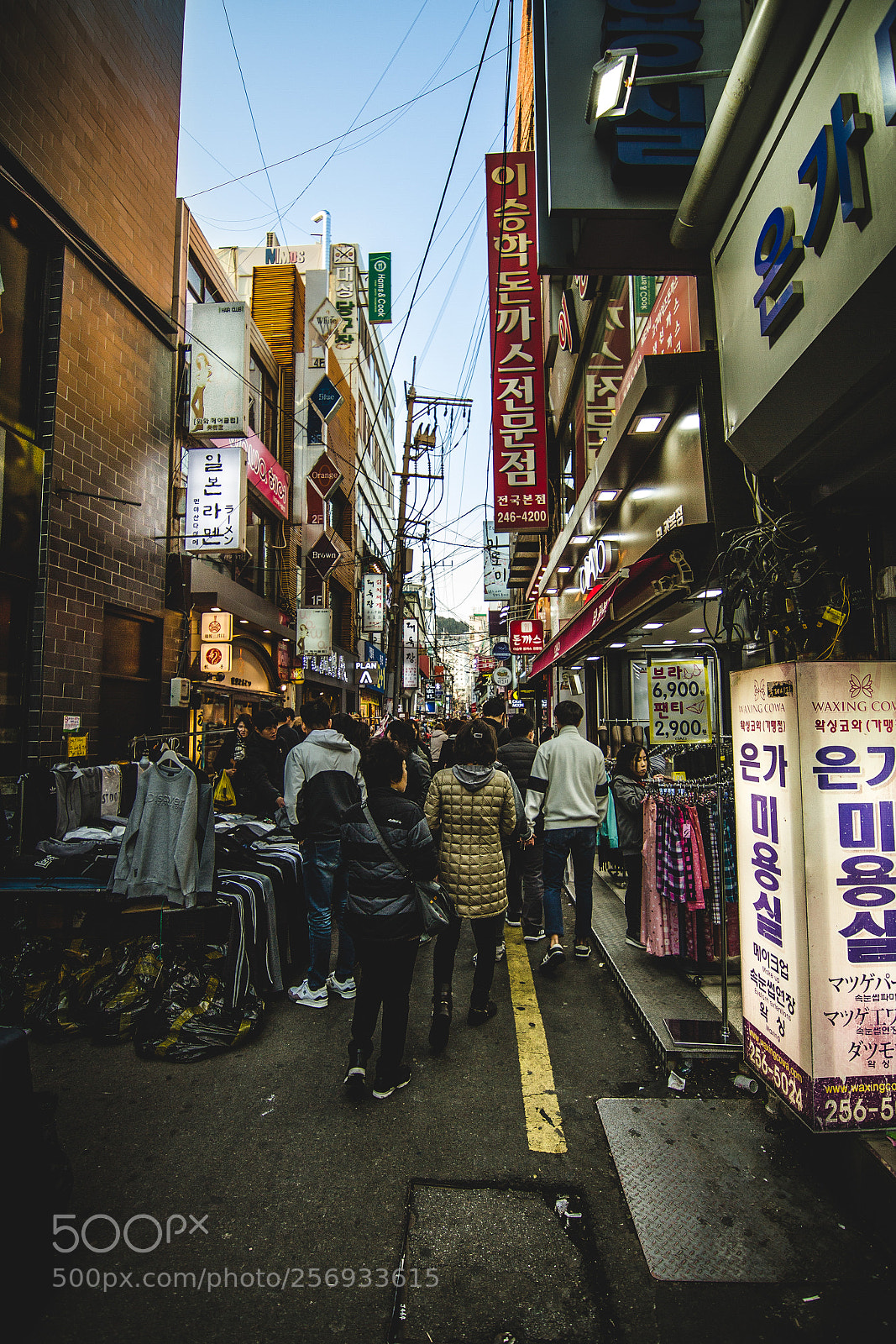 Canon EOS 7D sample photo. Shopping street at busan photography