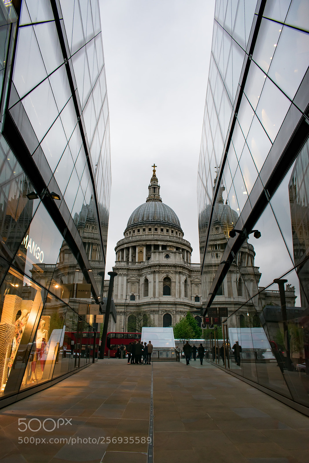 Nikon D3400 sample photo. St.paul cathedral, london photography