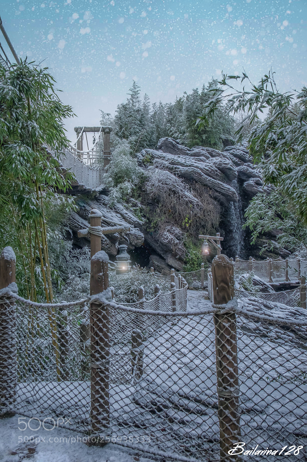 Fujifilm X-T10 sample photo. Snow in adventureland photography