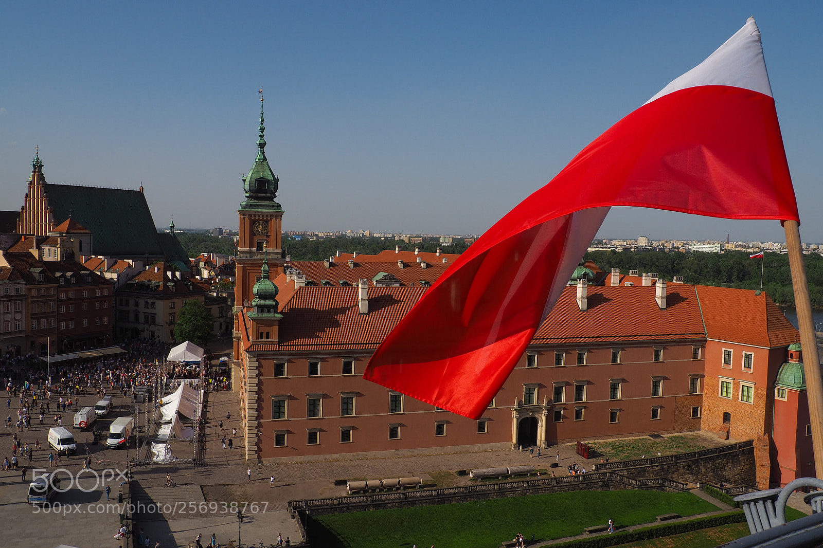 Olympus OM-D E-M10 II sample photo. Warsaw - 03.05. 2018 constitution day. photography