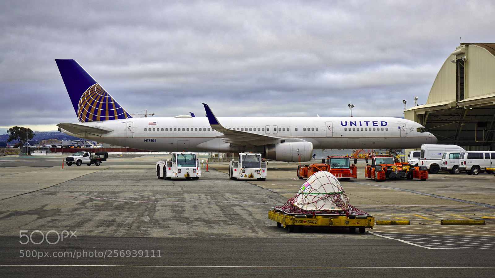 Sony a7R III sample photo. United airlines 1994 boeing photography