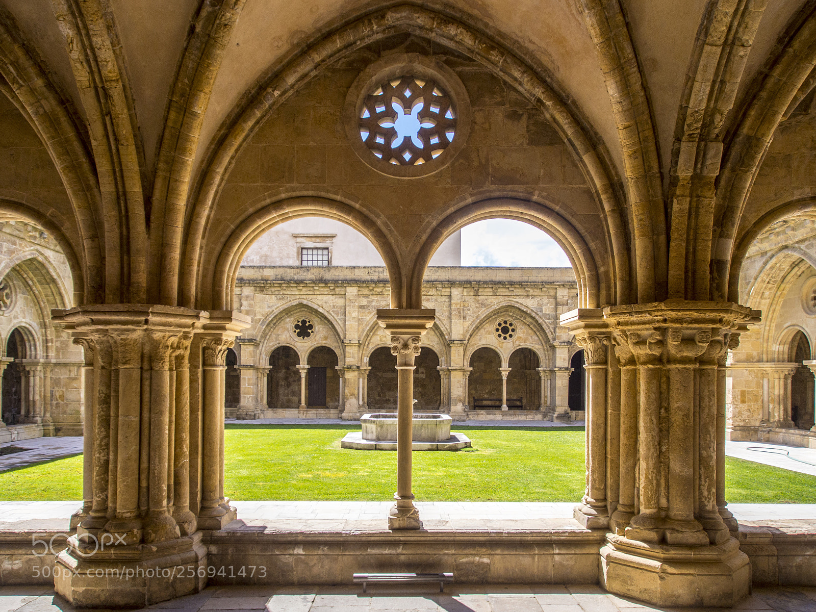 Olympus OM-D E-M5 sample photo. Cloister photography