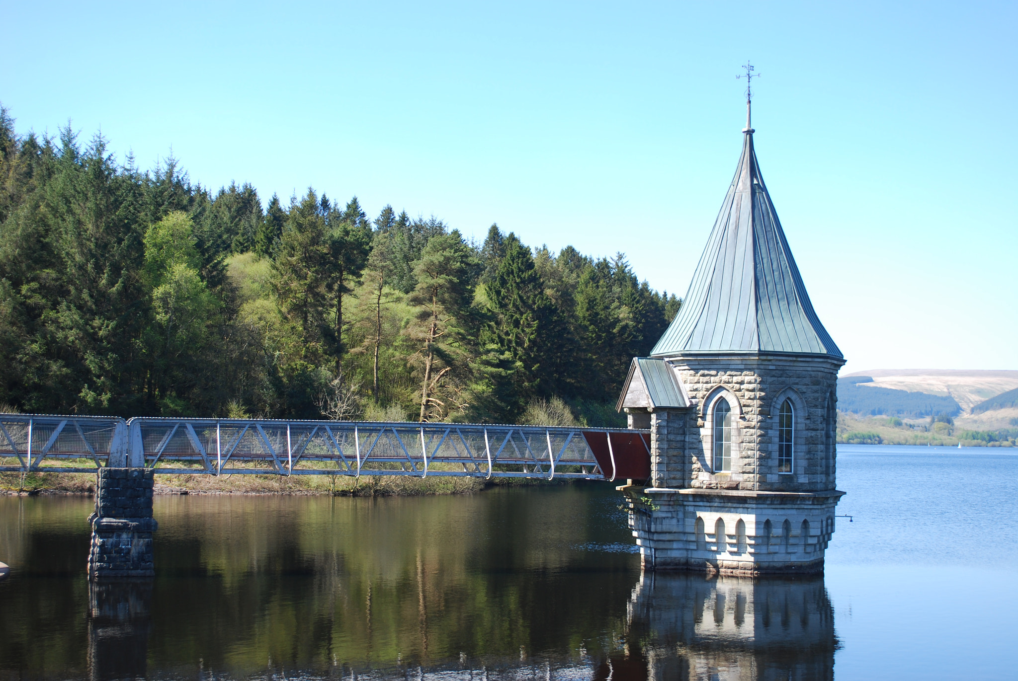 Nikon D60 sample photo. Pontsticill reservoir valve tower photography