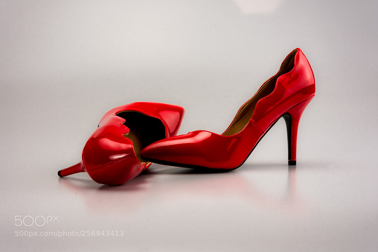 Nikon D7200 sample photo. Scarpe rosse photography