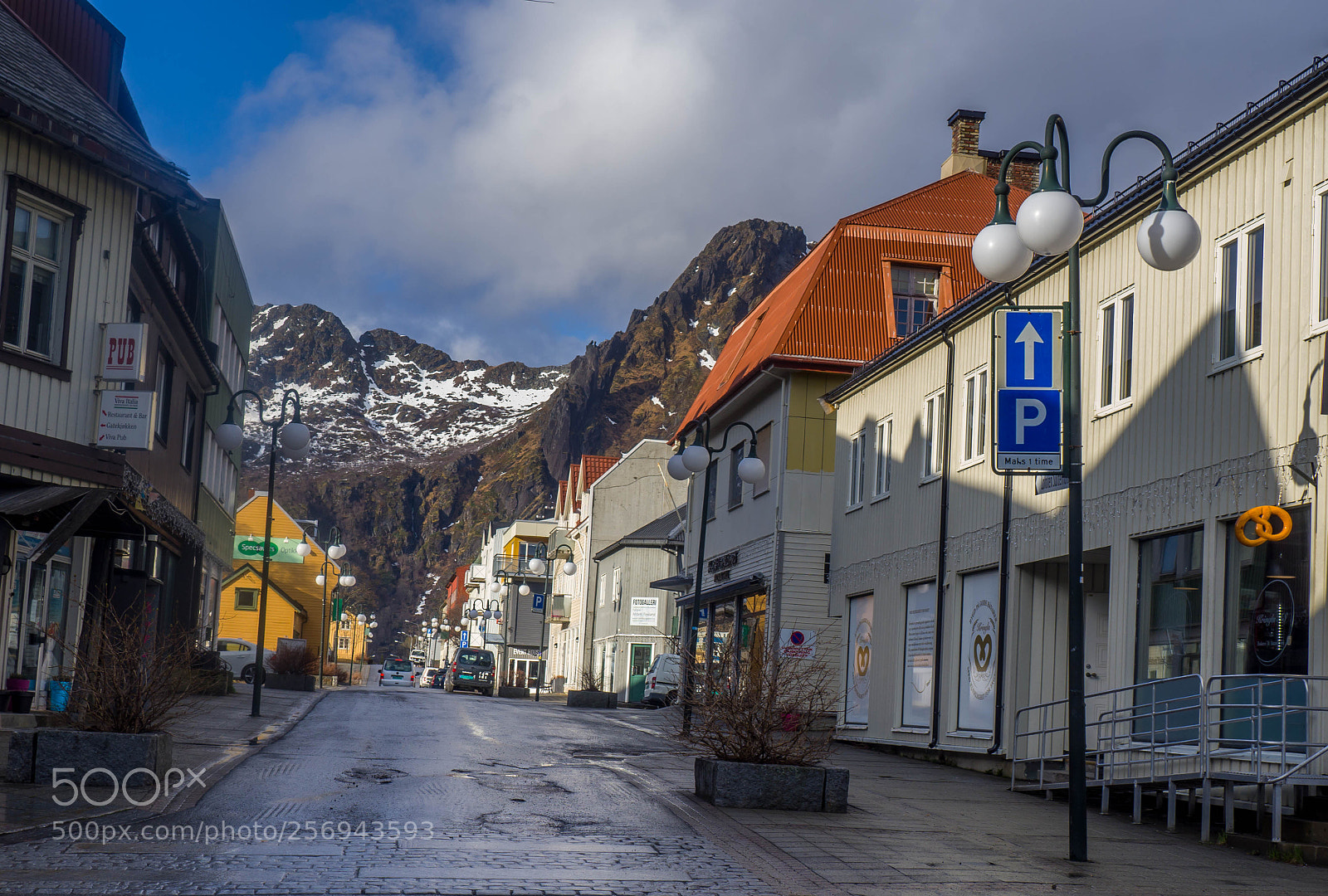 Olympus OM-D E-M10 II sample photo. A street in svolvear photography