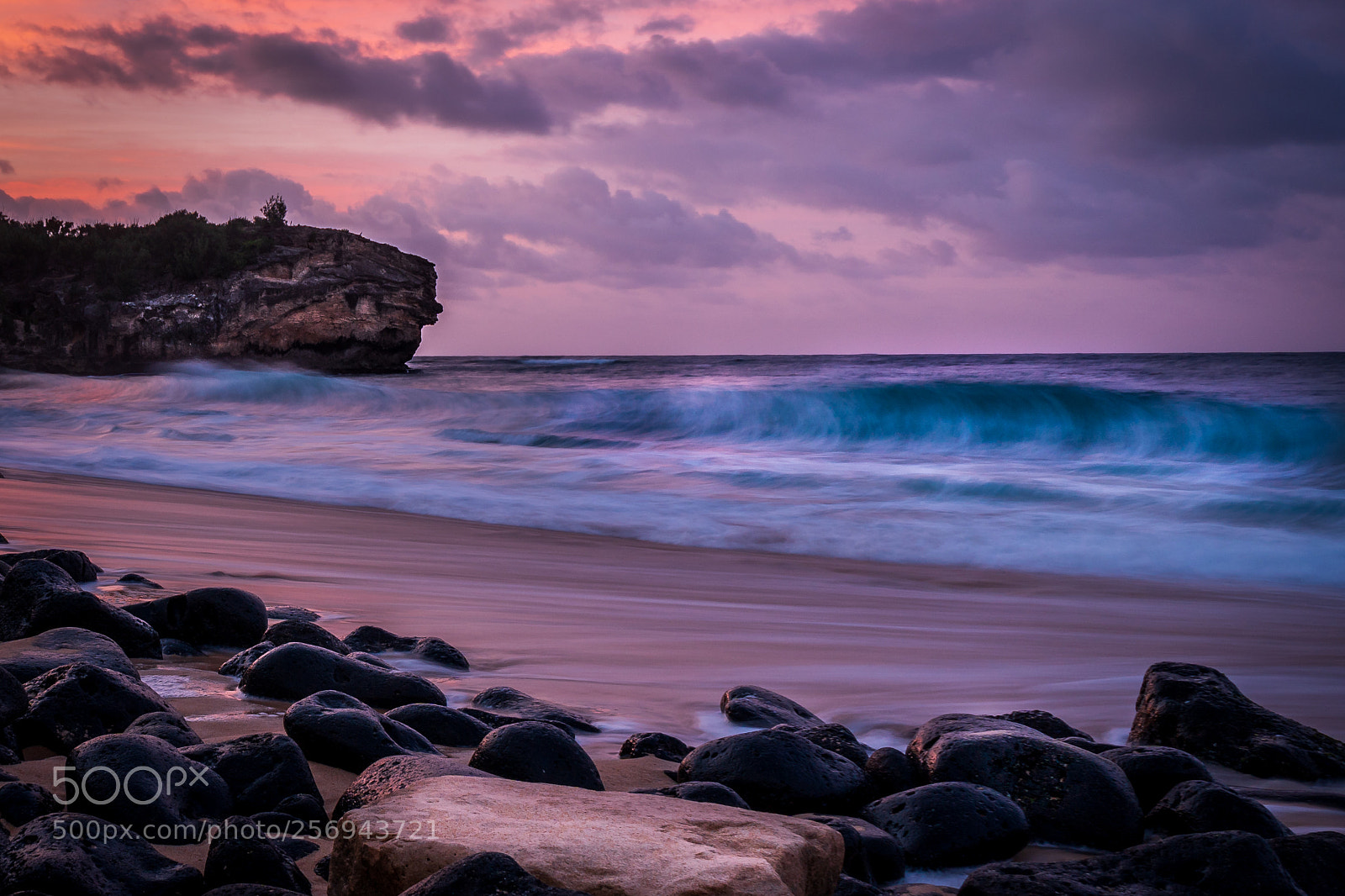 Sony a6300 sample photo. Sunrise on shipwreck photography