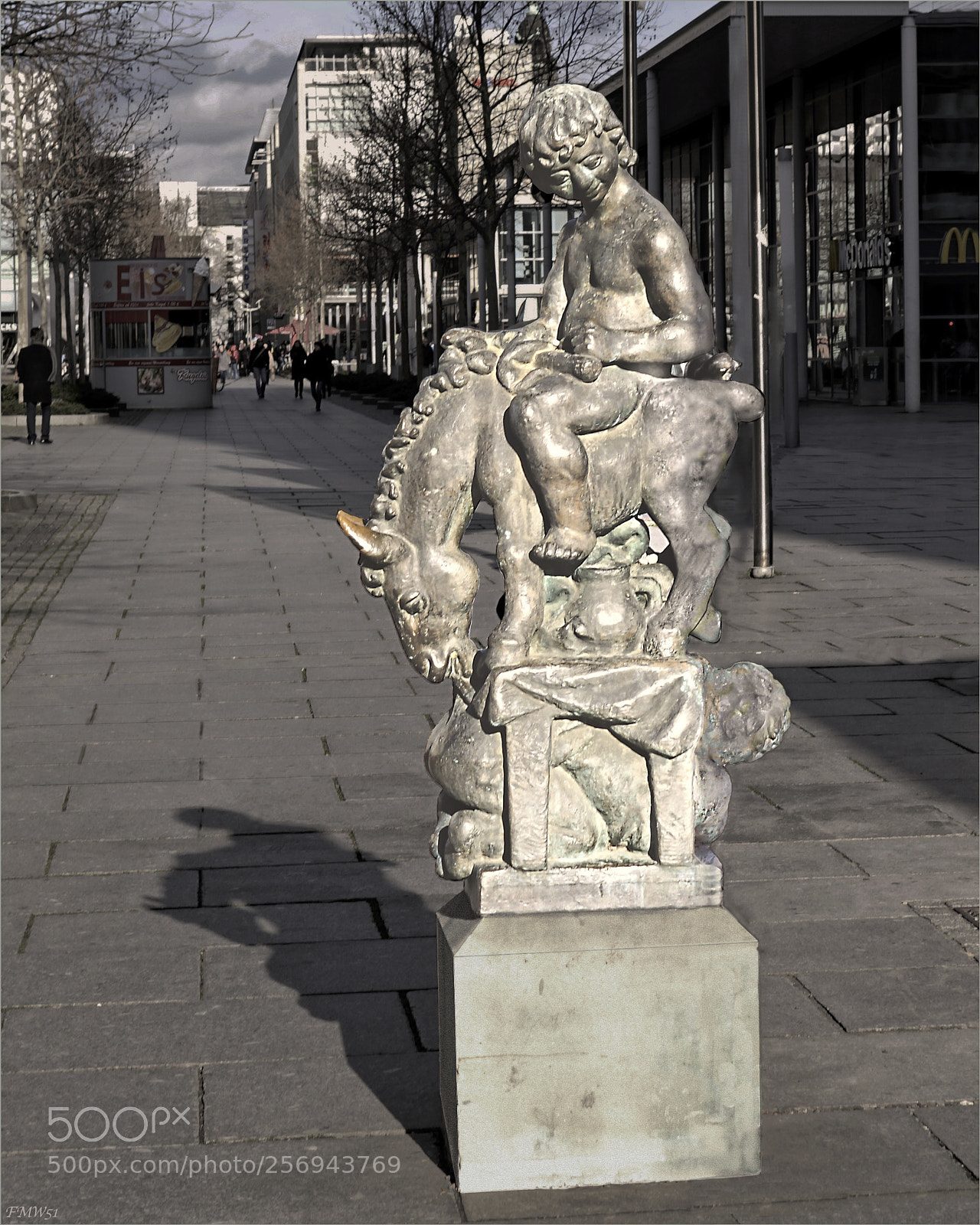 Sony ILCA-77M2 sample photo. "tischlein deck dich" photography