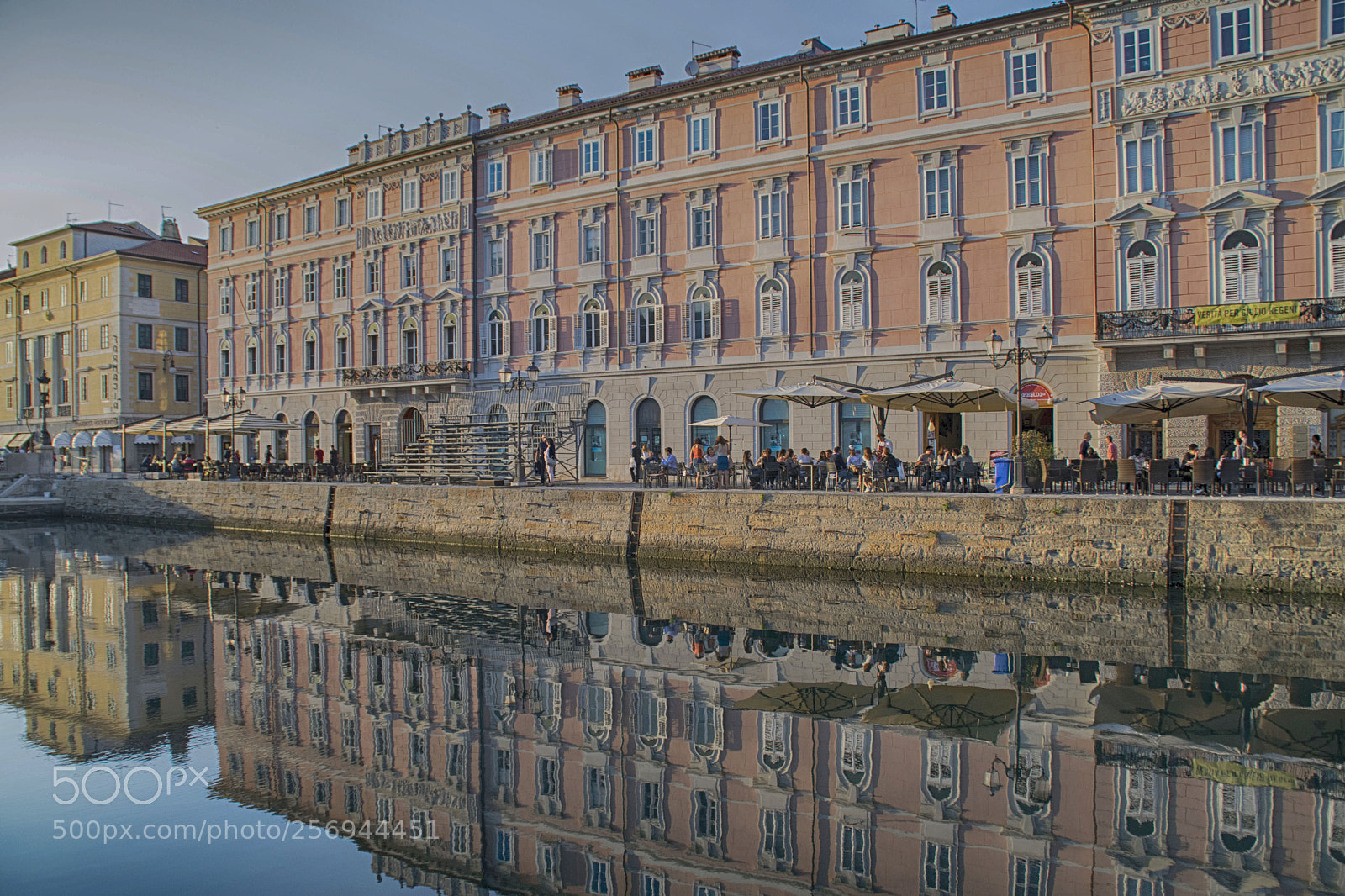 Nikon D3300 sample photo. Riflessi - reflections in photography