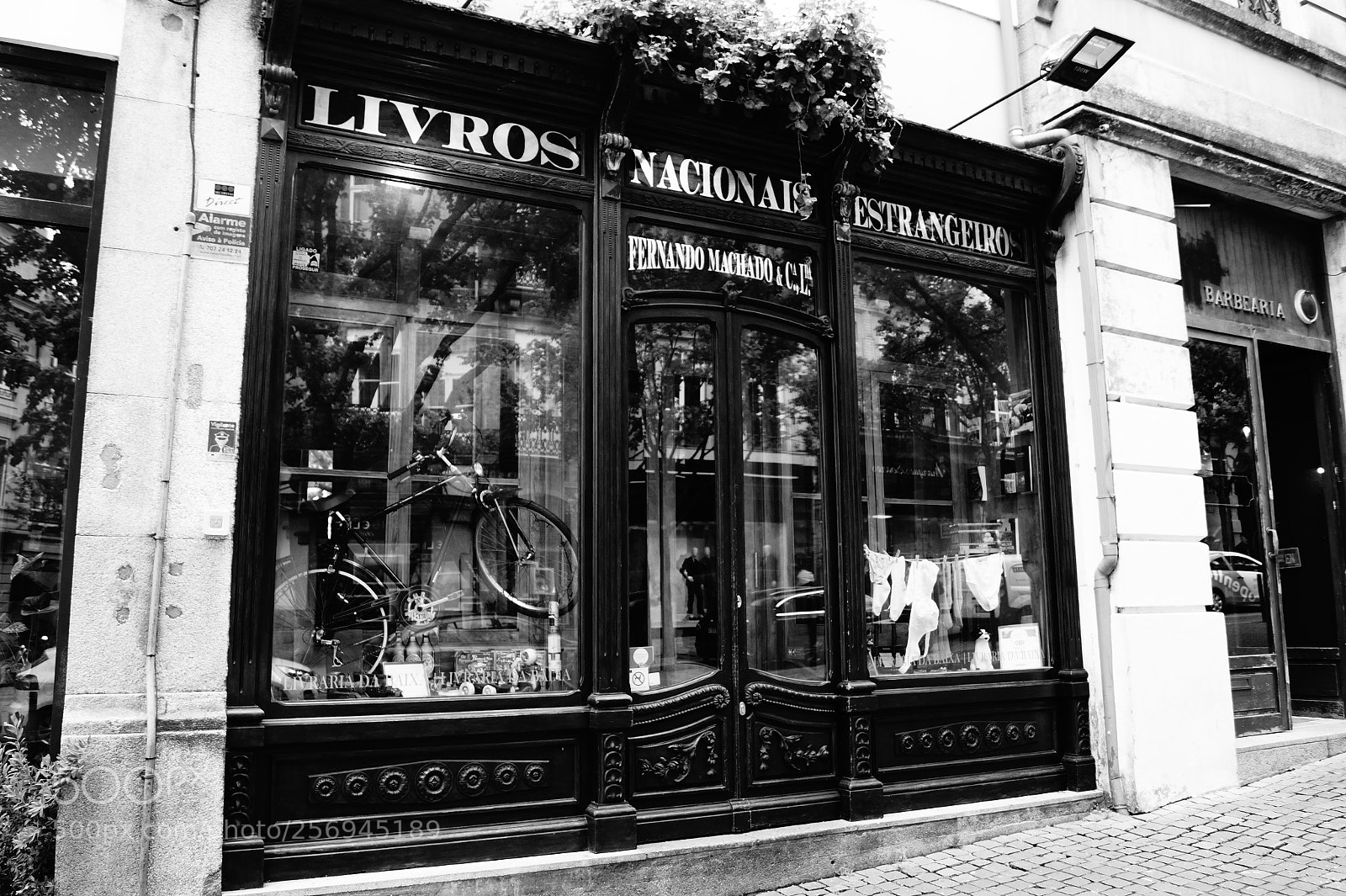Sony SLT-A58 sample photo. Libreria oporto photography