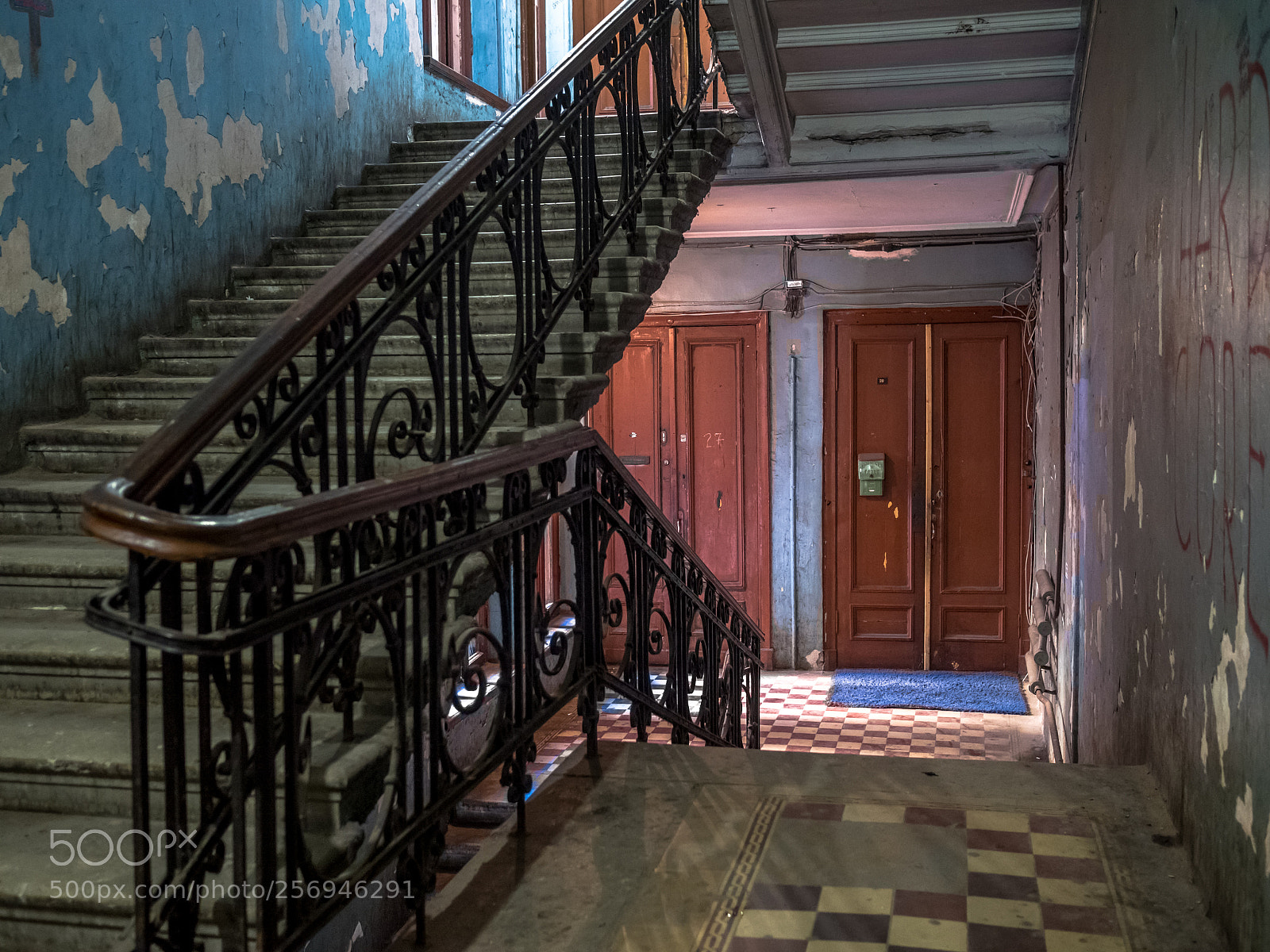 Olympus OM-D E-M5 II sample photo. The main staircase photography
