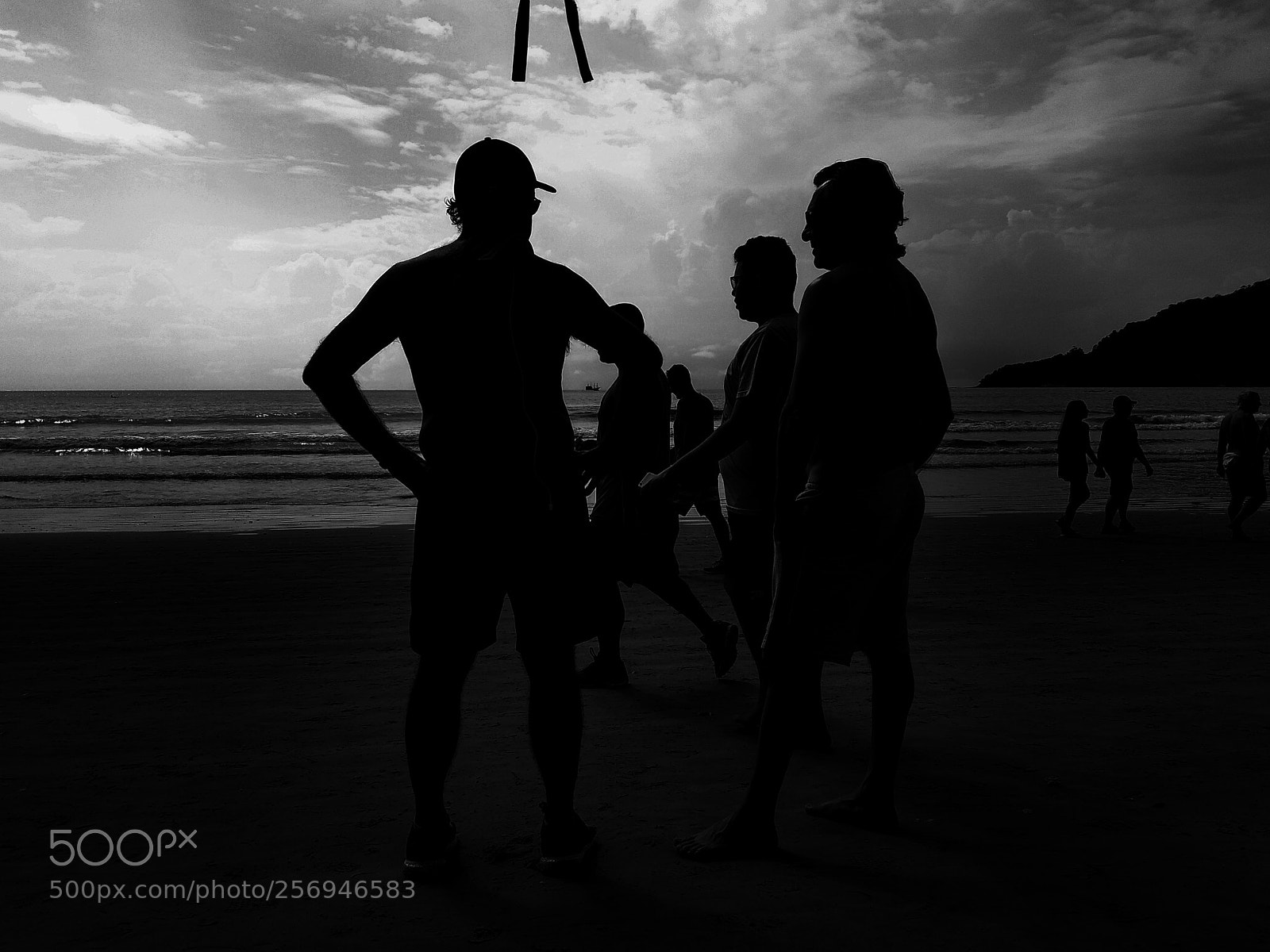 Xiaomi Redmi Note 5A sample photo. Silhouette of odds photography