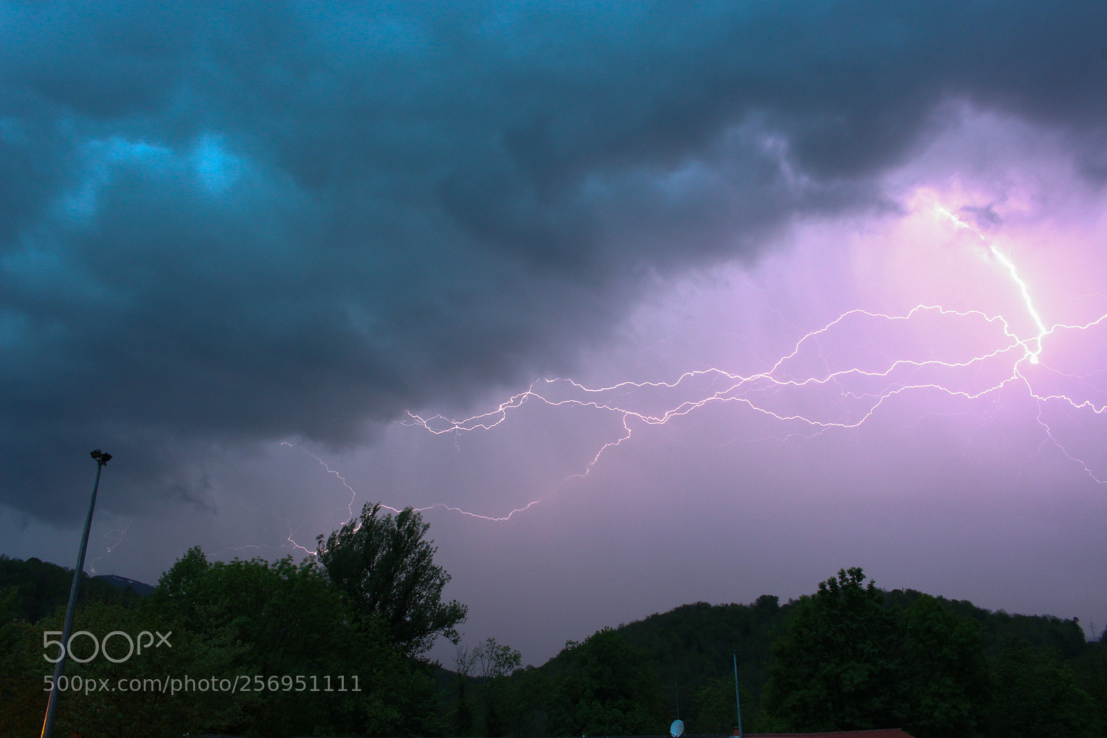 Canon EOS 700D (EOS Rebel T5i / EOS Kiss X7i) sample photo. Lightning photography