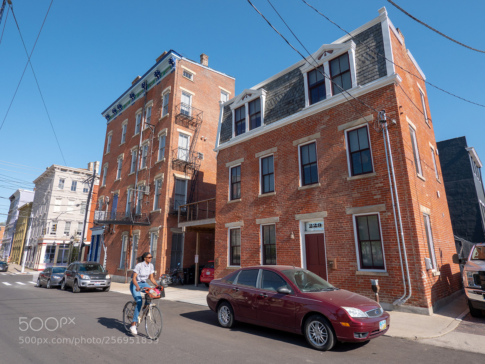 Panasonic Lumix DC-G9 sample photo. 13th street photography