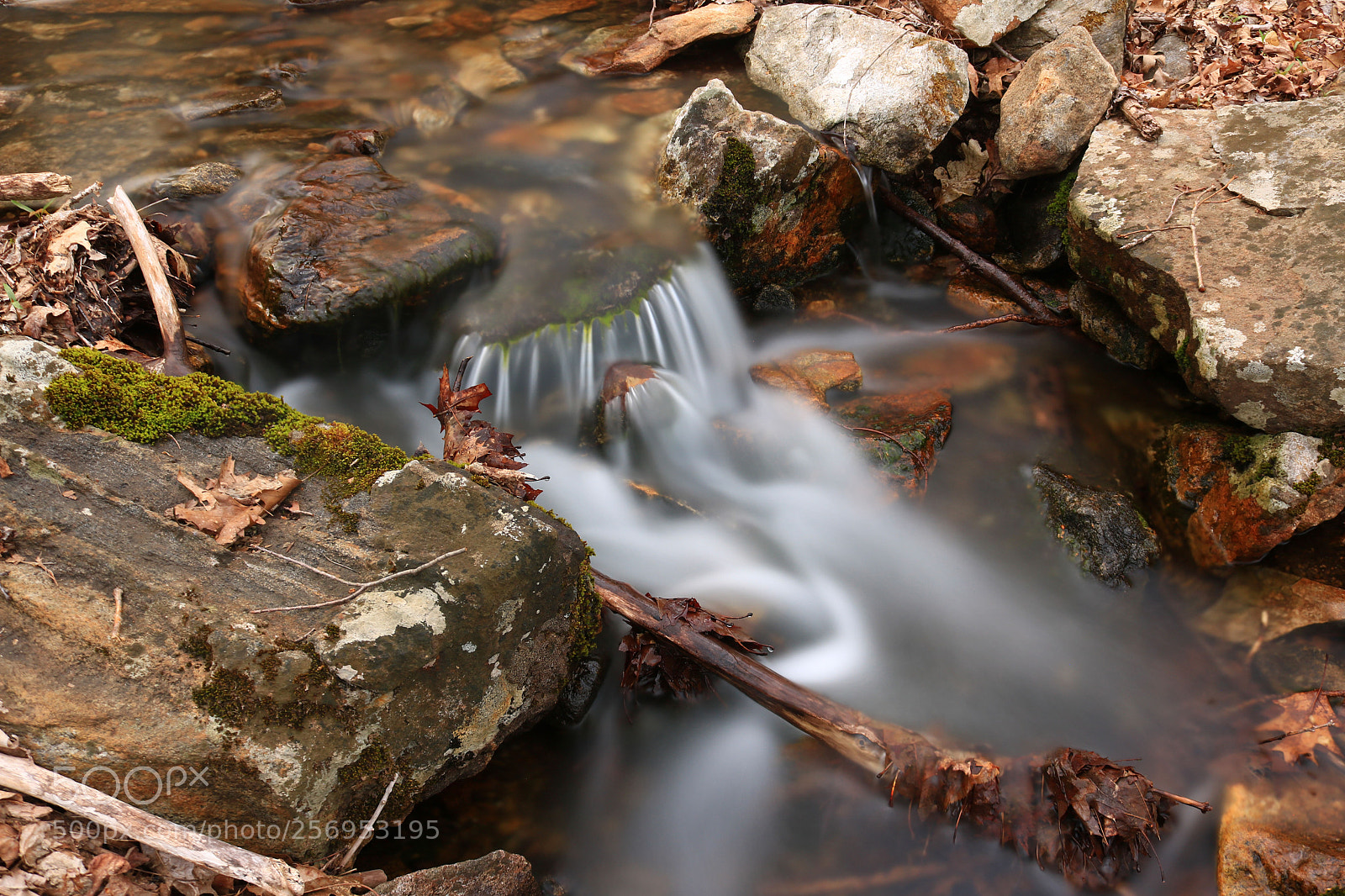 Canon EOS 750D (EOS Rebel T6i / EOS Kiss X8i) sample photo. Riverbed falls photography
