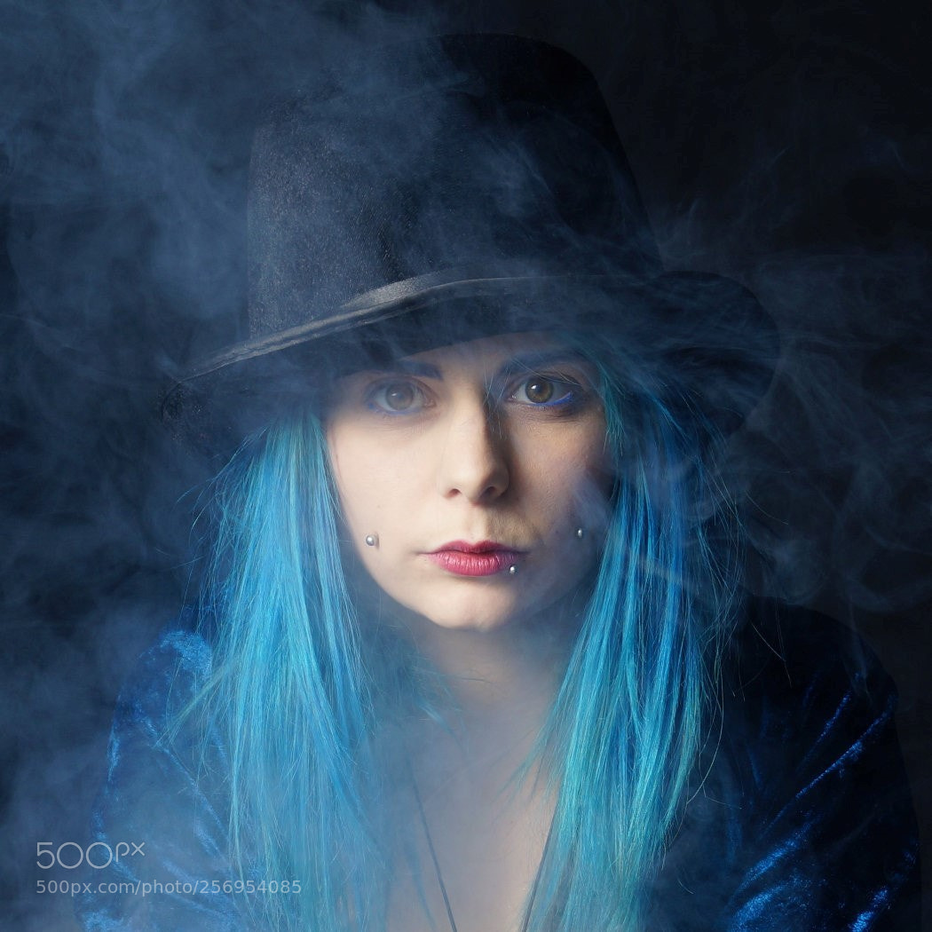 Sony SLT-A58 sample photo. Blue woman photography